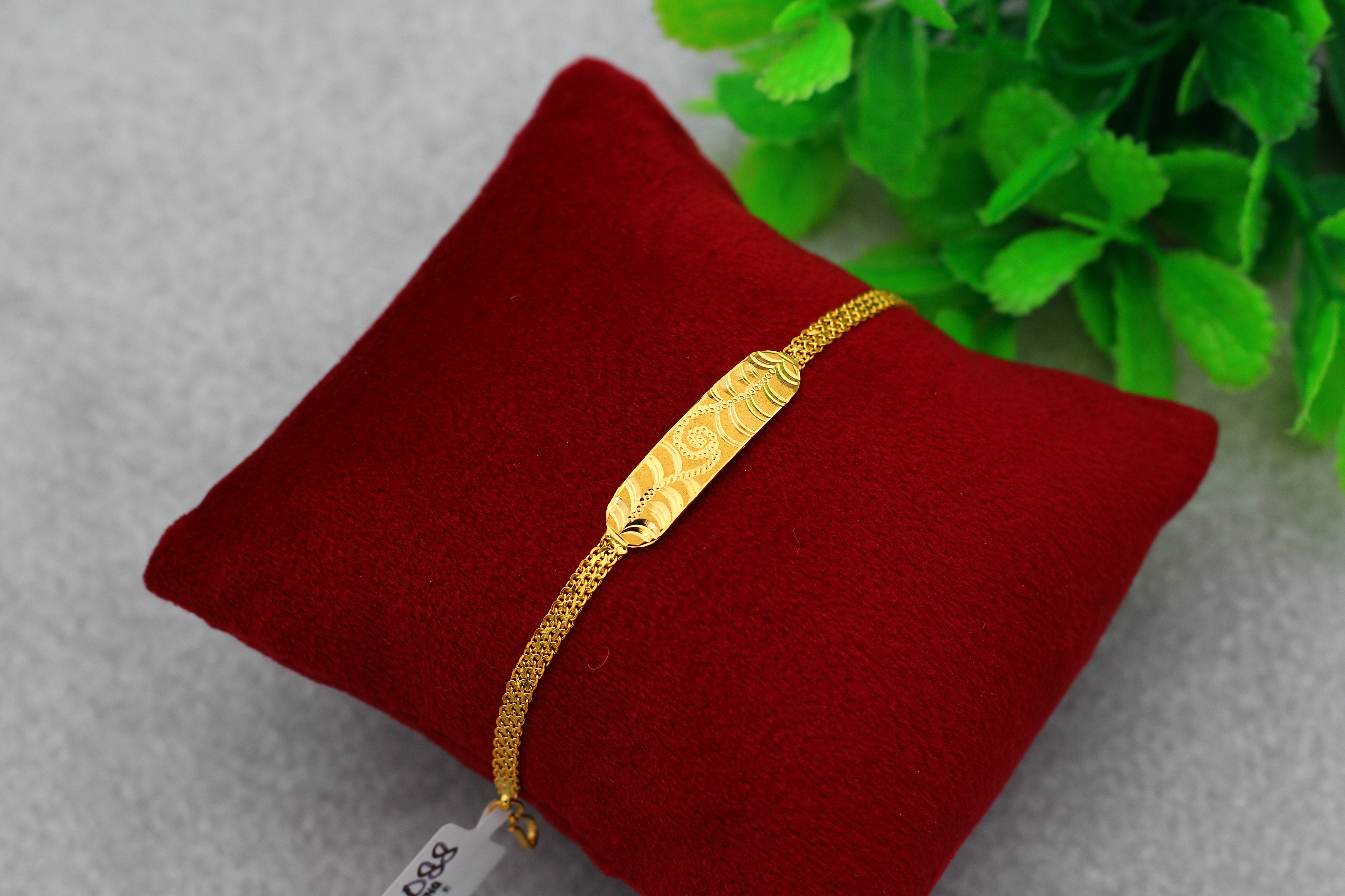 BRACELET (GOLD BRACELET)