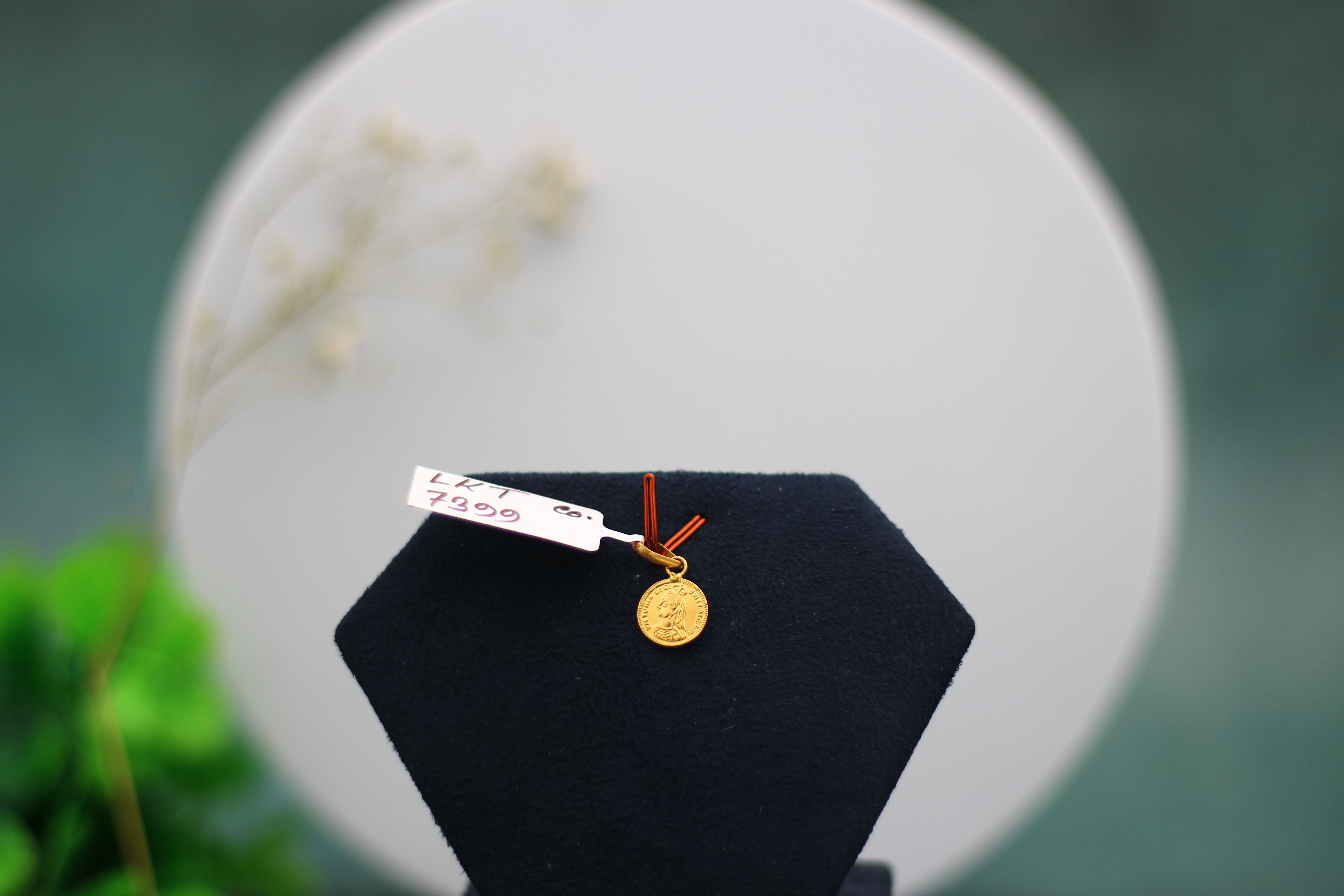 LOCKET (GOLD LOCKET)