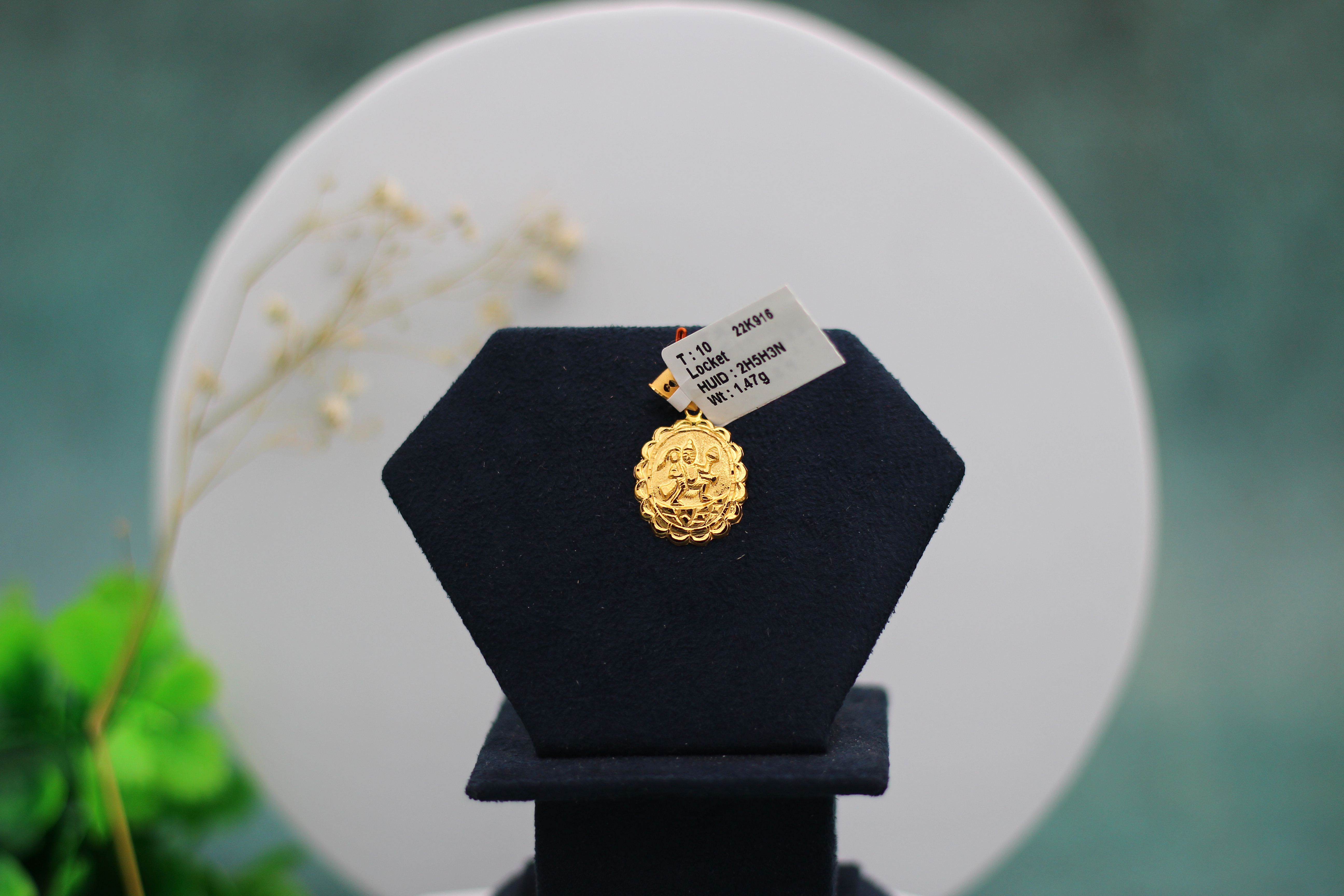 LOCKET (GOLD LOCKET)