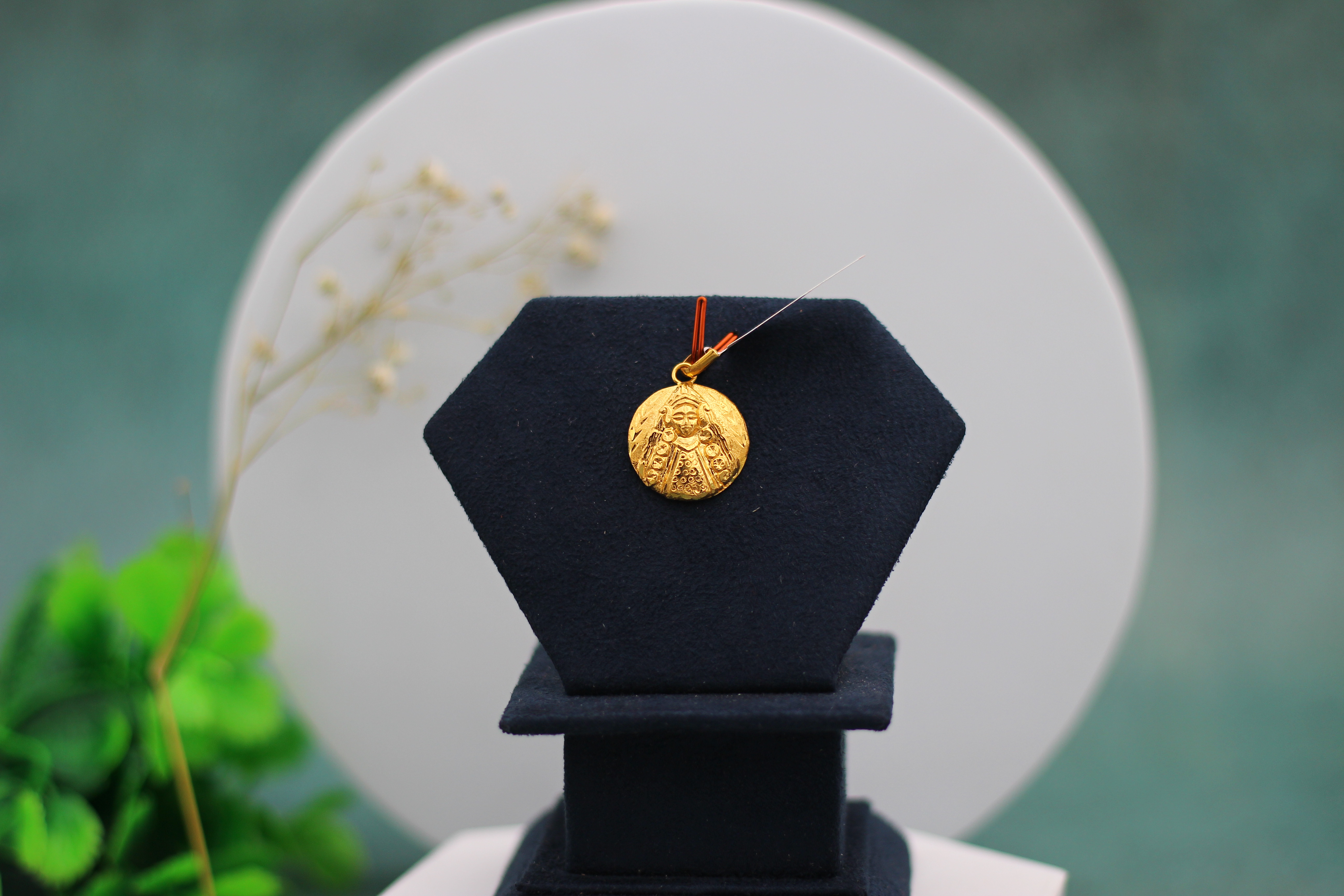 LOCKET (GOLD LOCKET)