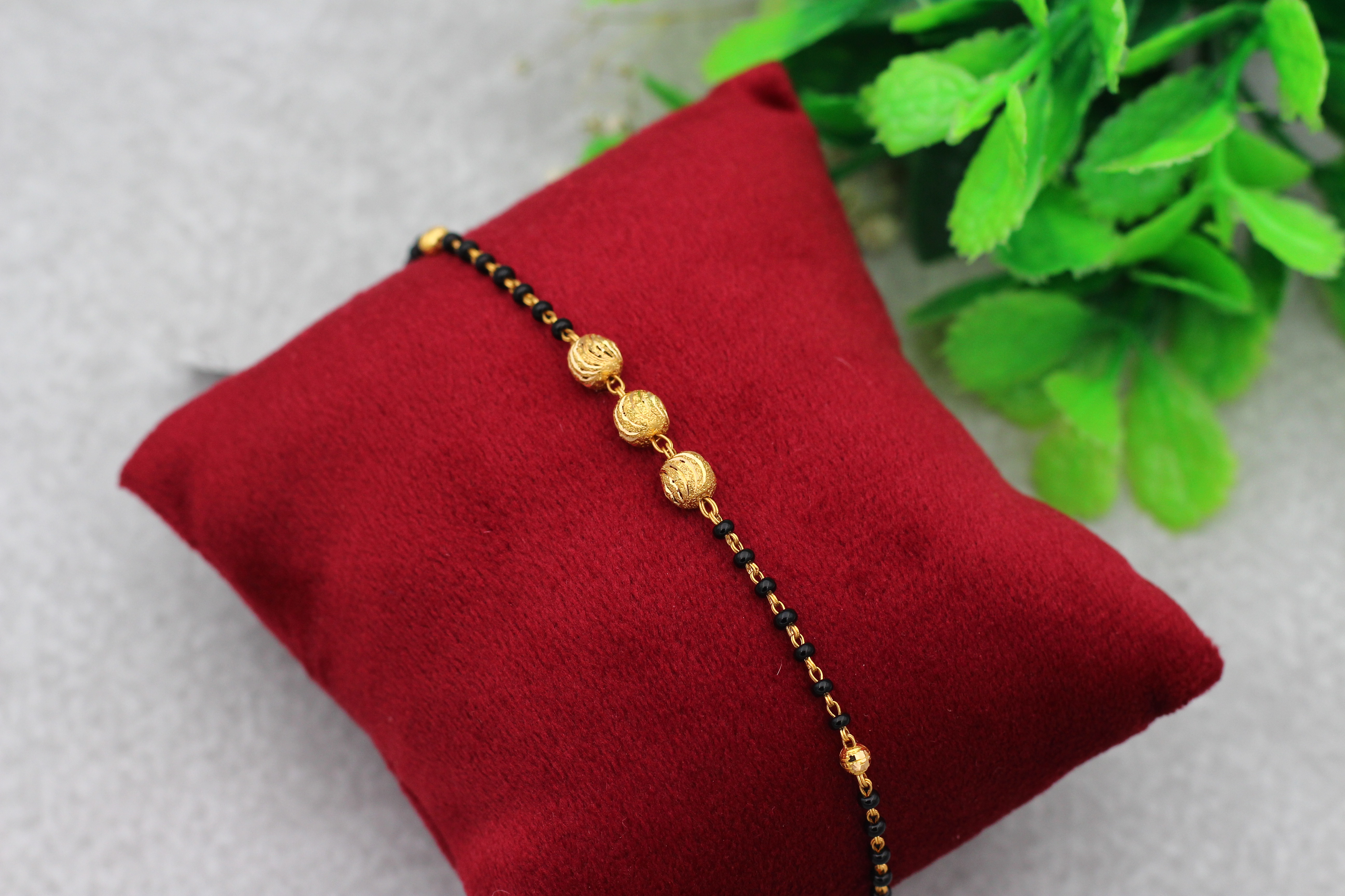 BRACELET (GOLD BRACELET)