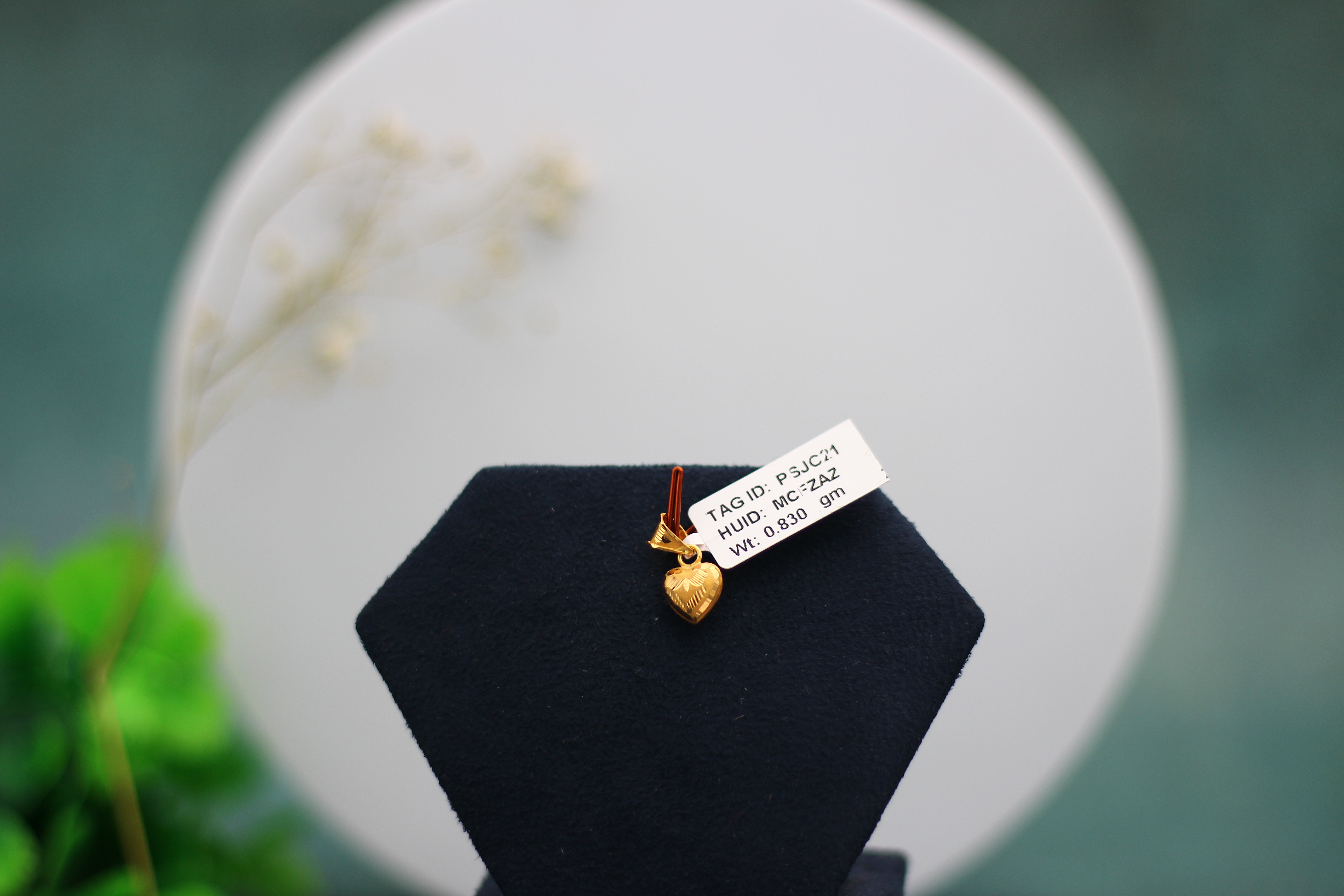 LOCKET (GOLD LOCKET)