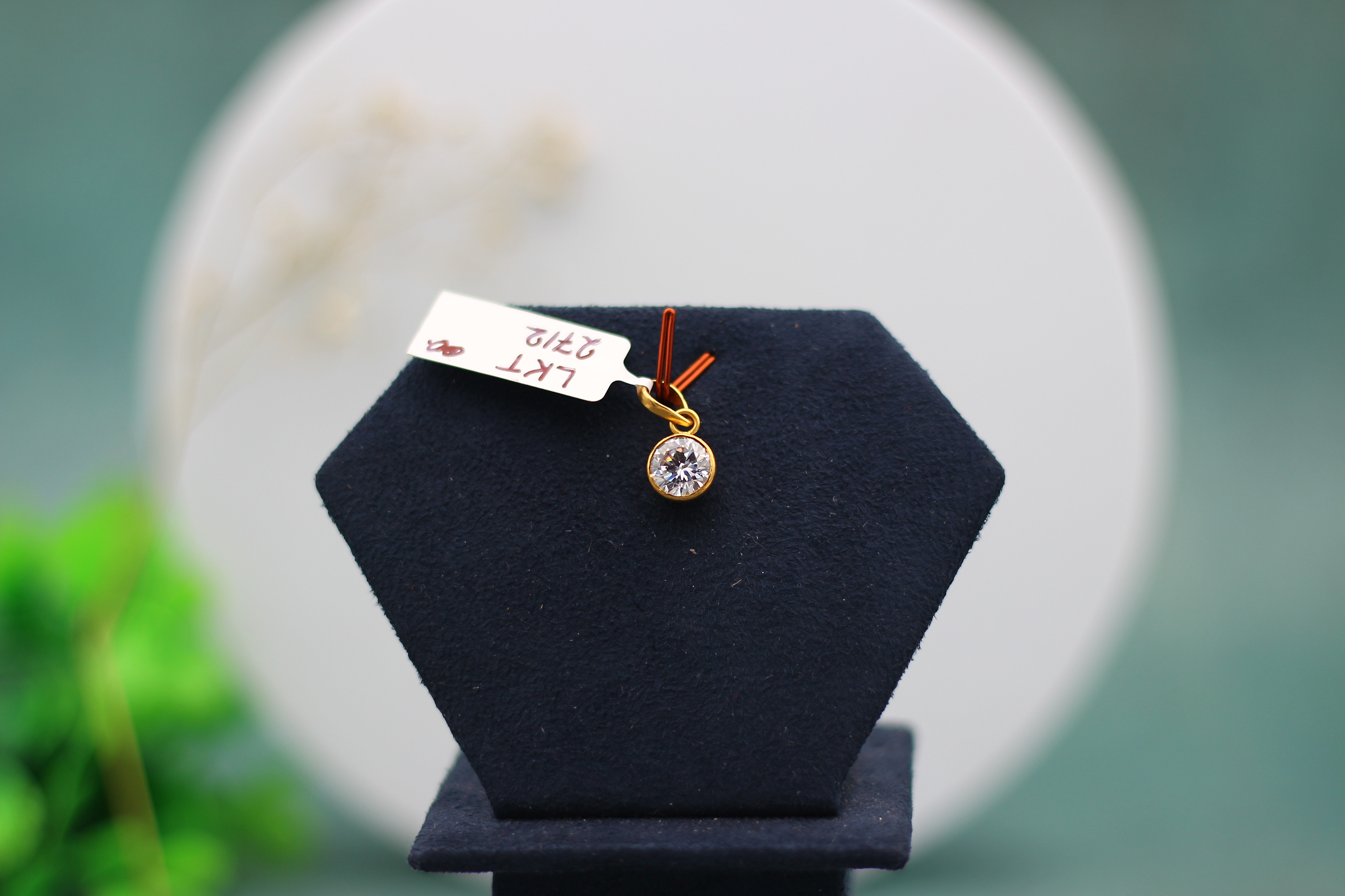 LOCKET (GOLD LOCKET)
