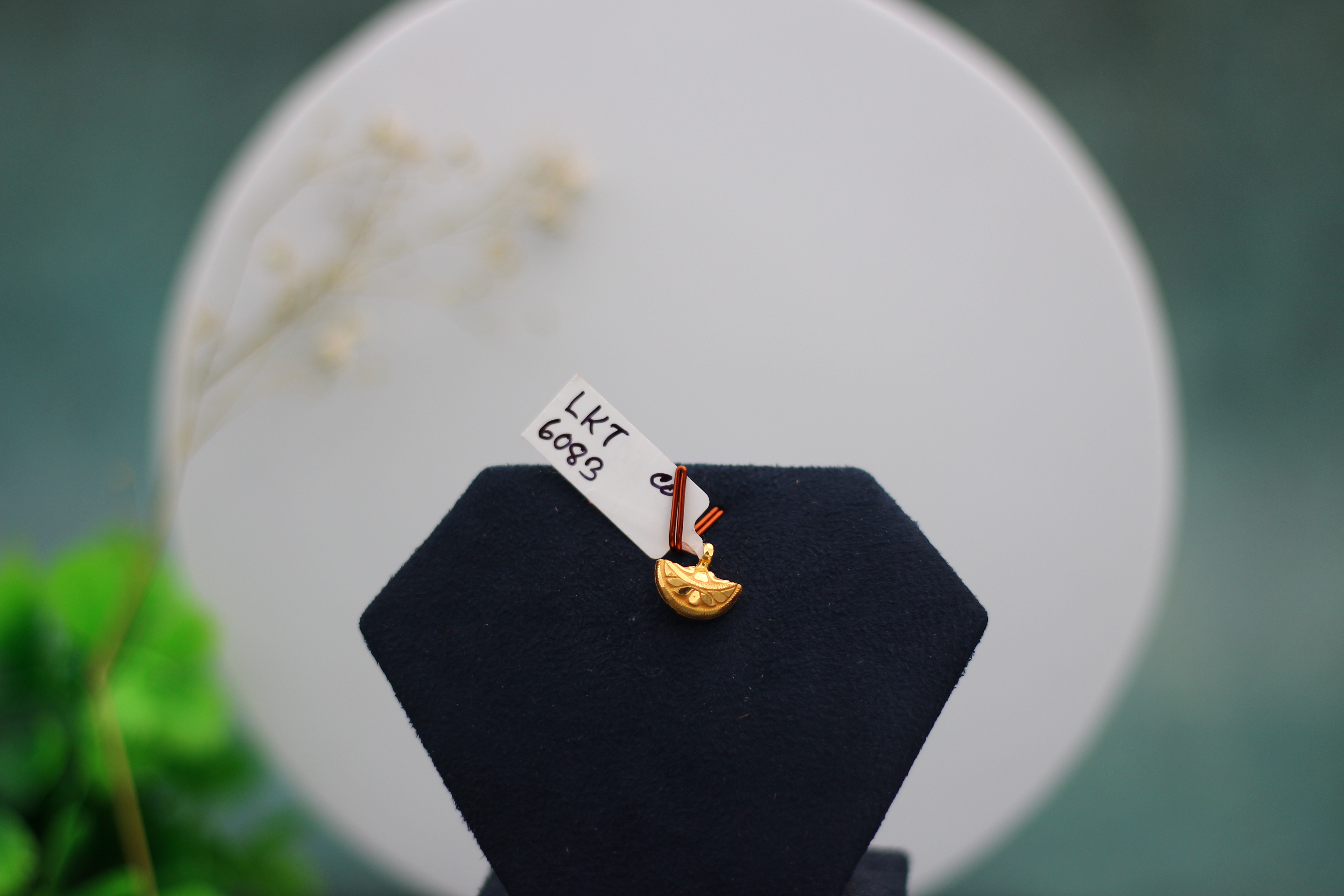 LOCKET (GOLD LOCKET)