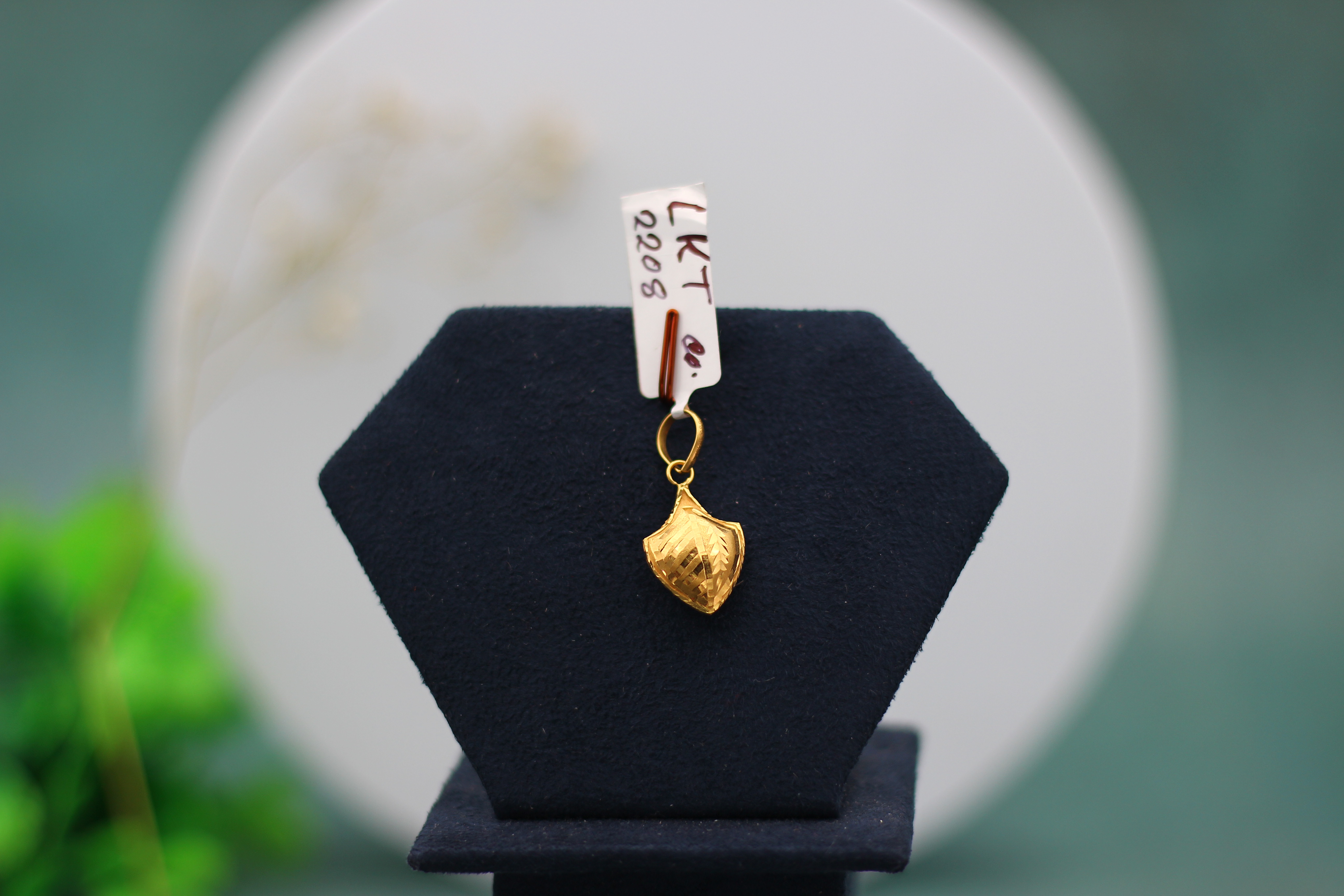 LOCKET (GOLD LOCKET)
