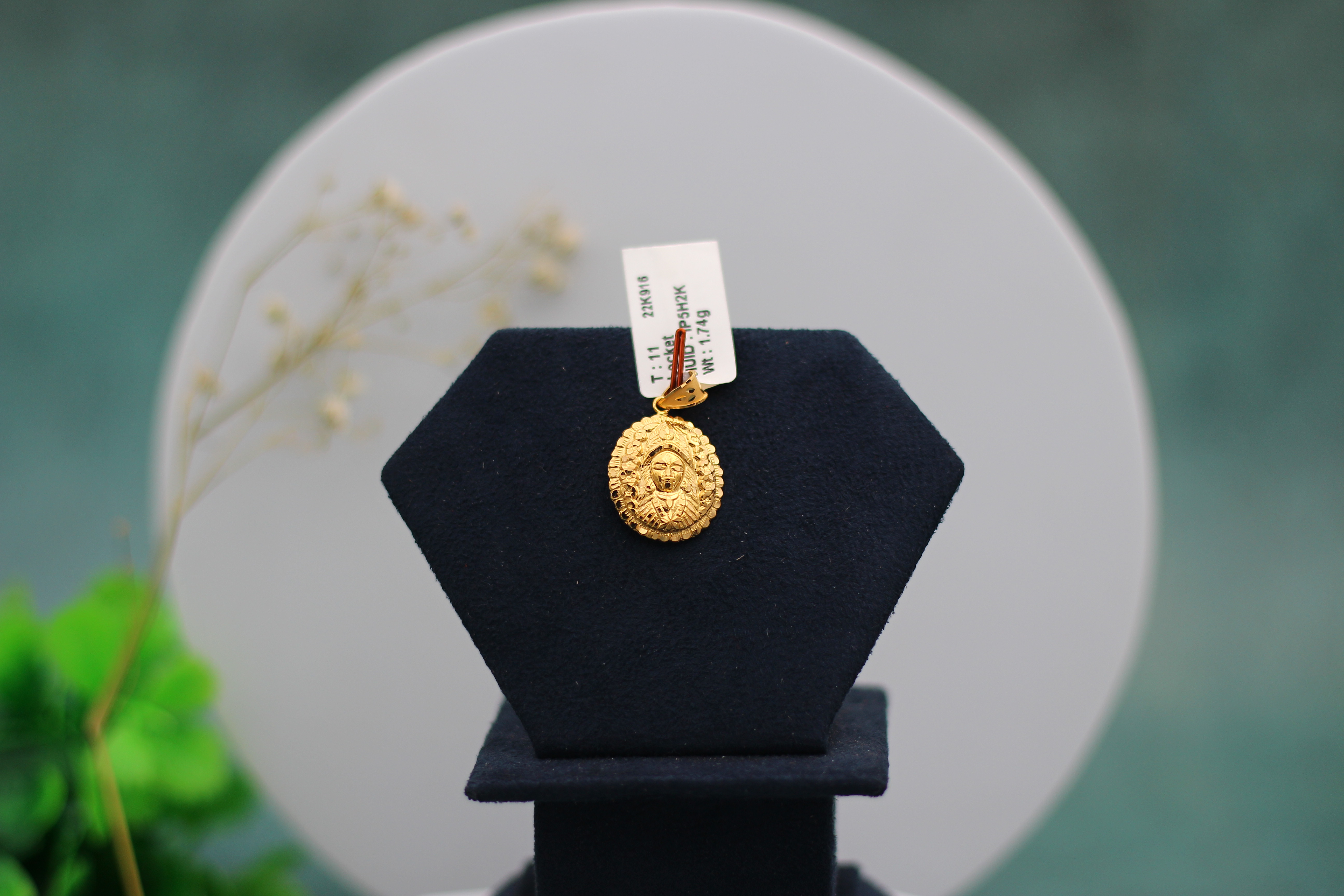 LOCKET (GOLD LOCKET)