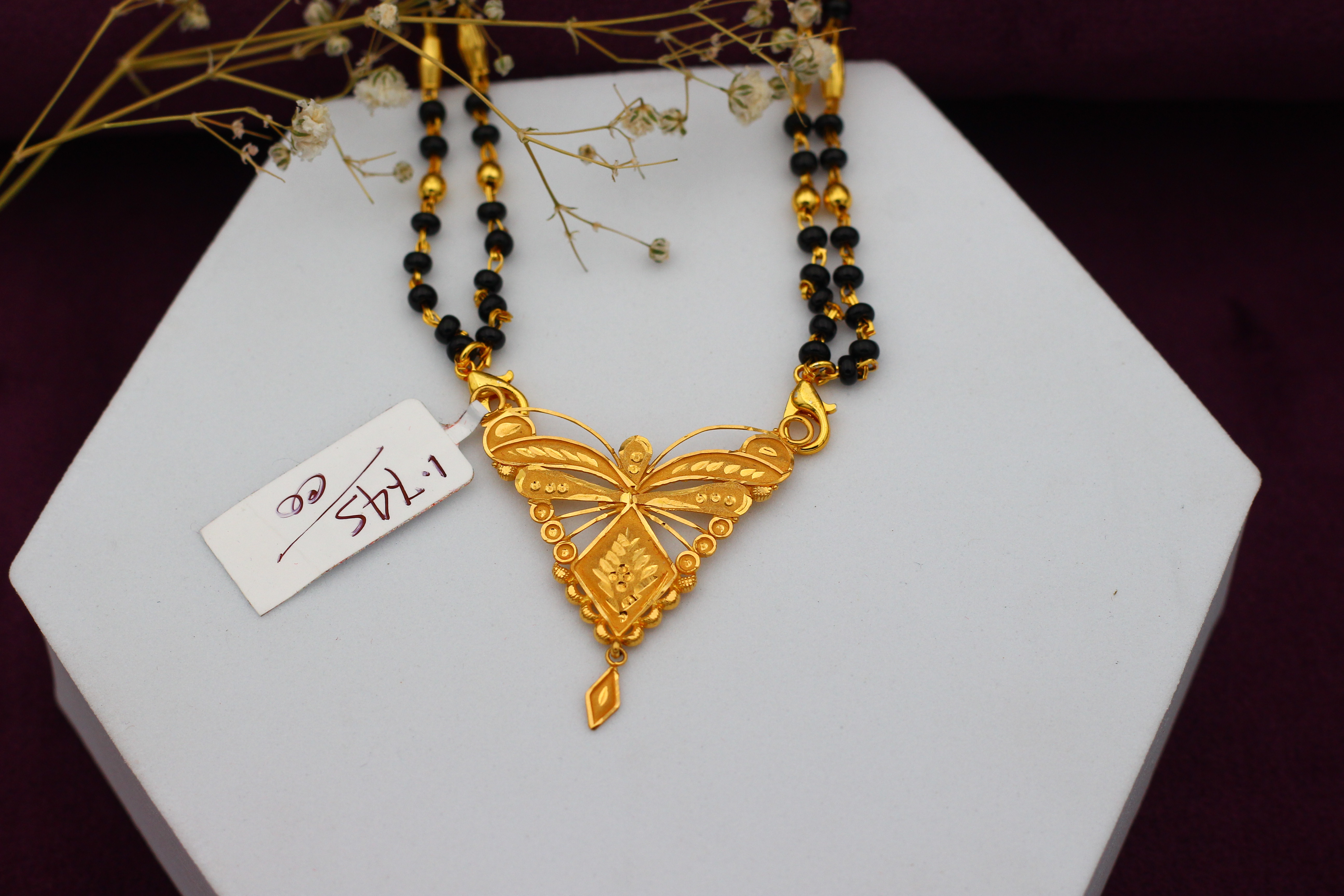 PENDANT (GOLD PENDANT)