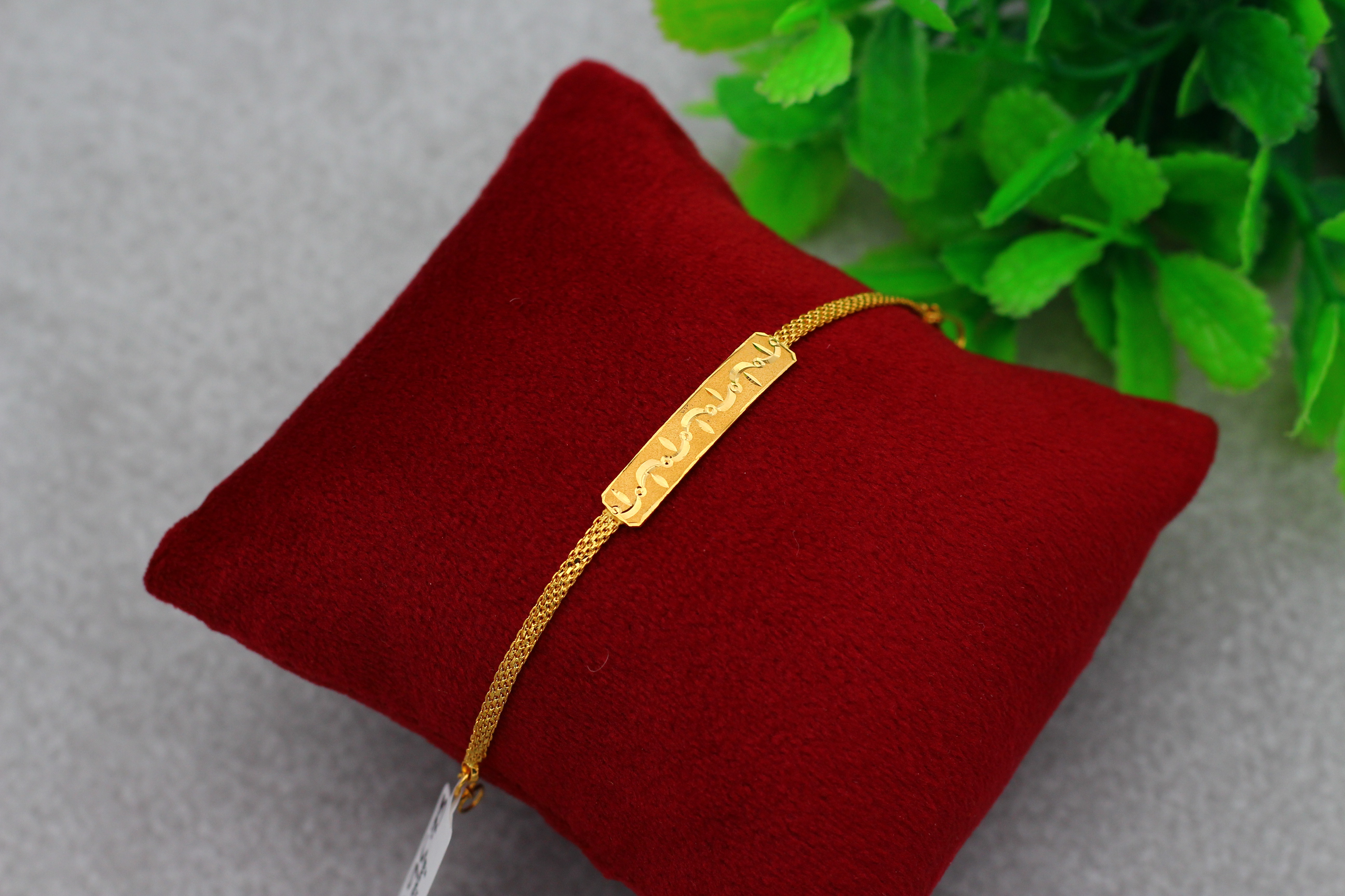 BRACELET (GOLD BRACELET)