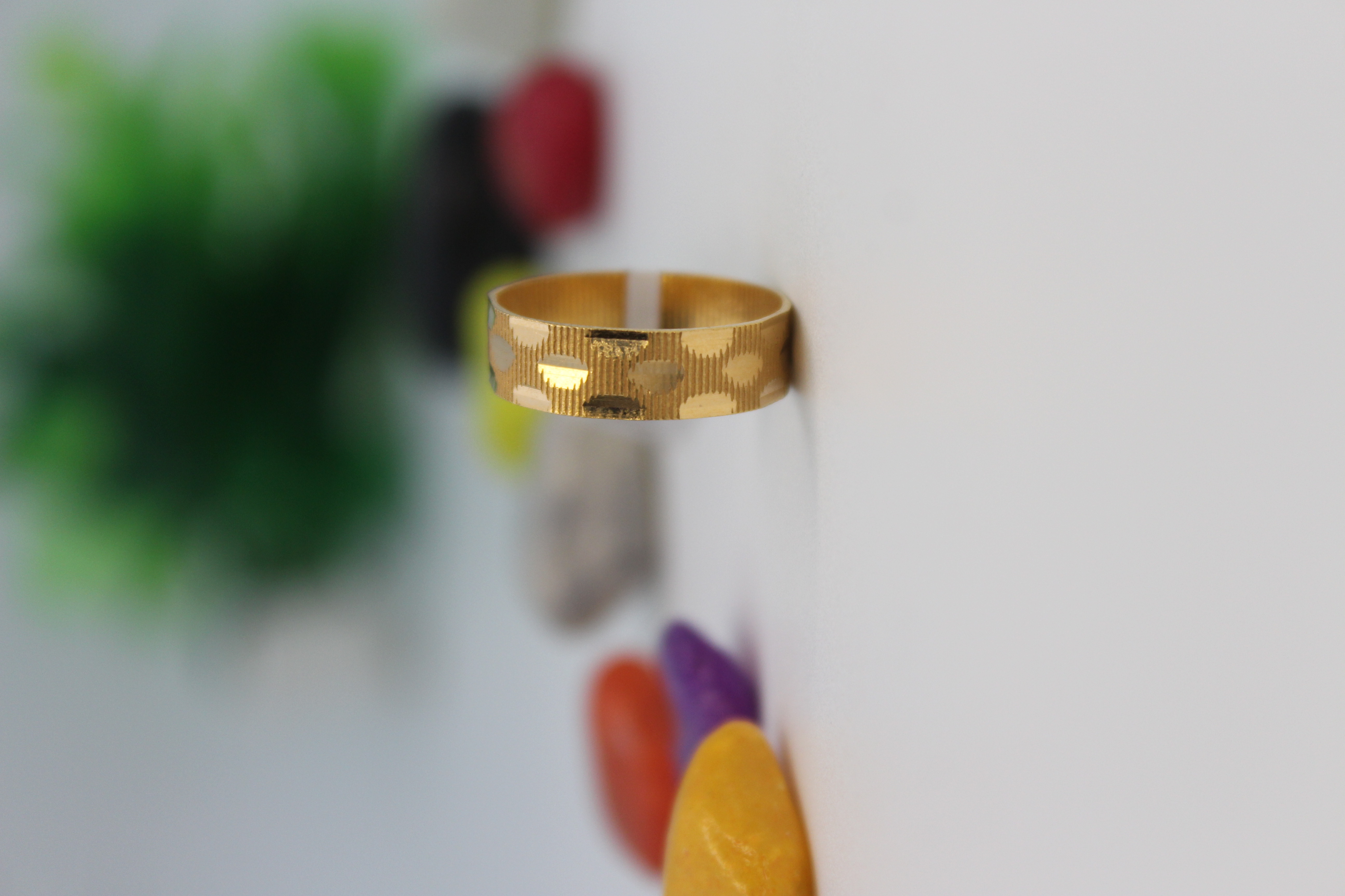 LADIES GOLD DESIGN RING