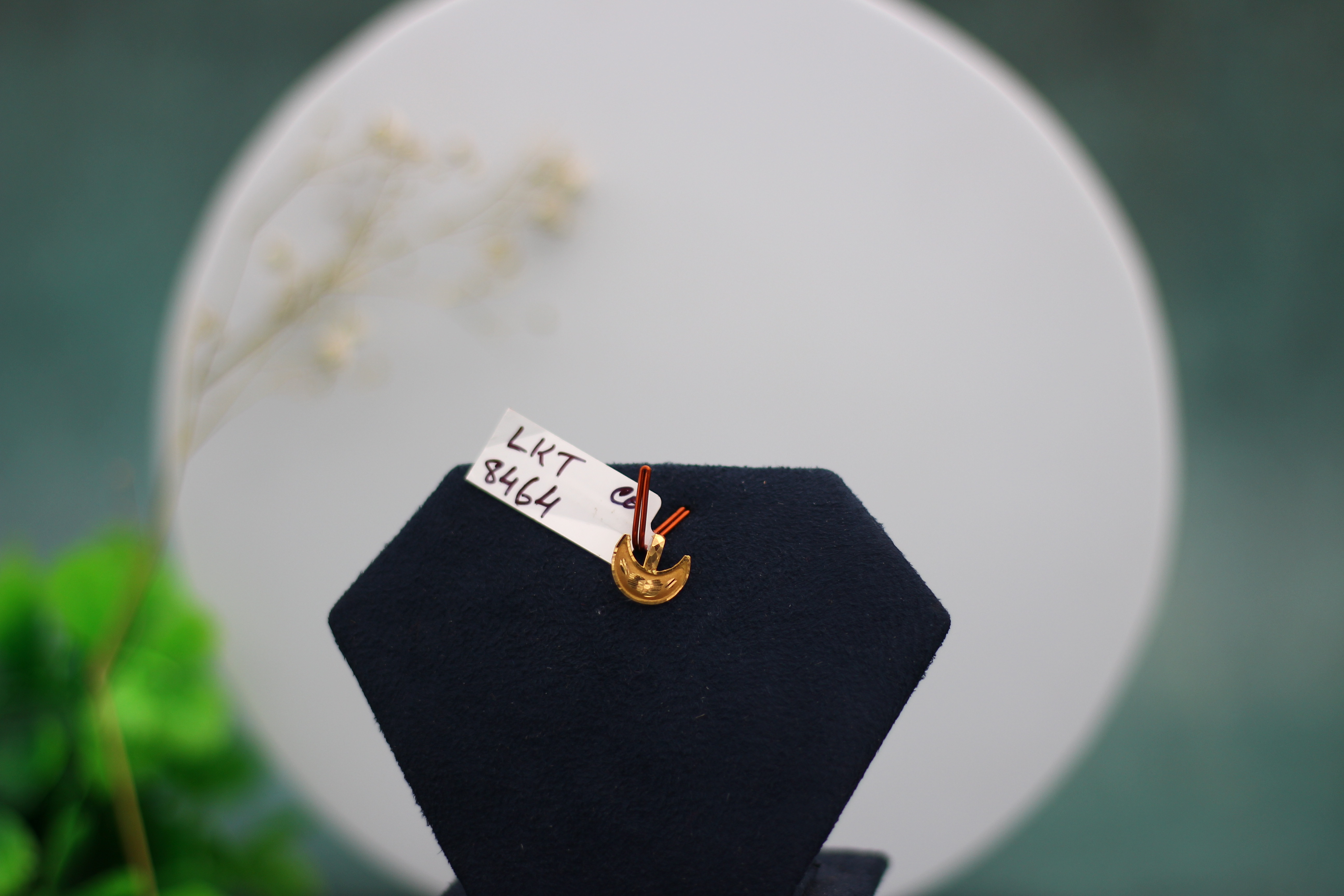 LOCKET (GOLD LOCKET)