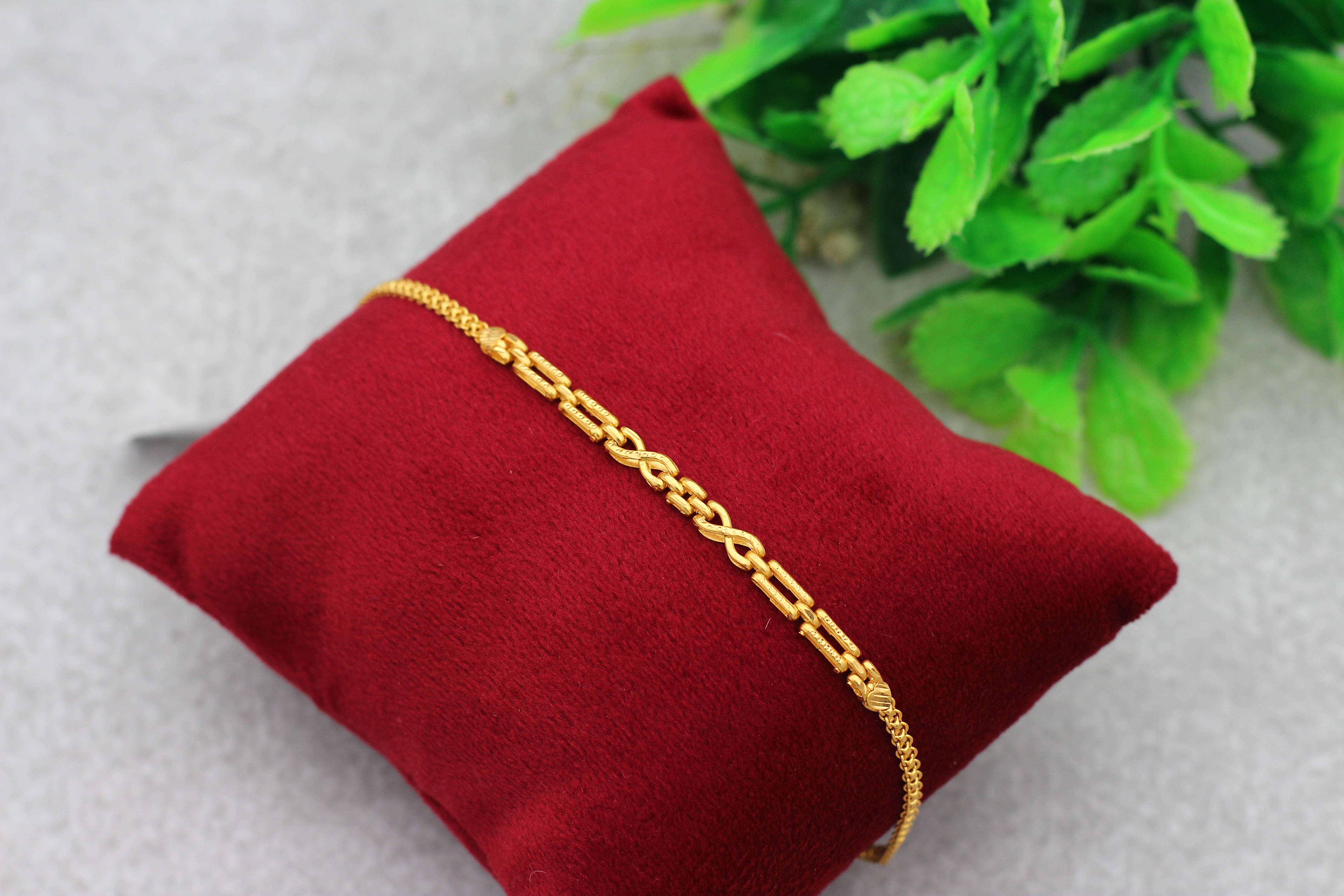 BRACELET (GOLD BRACELET)