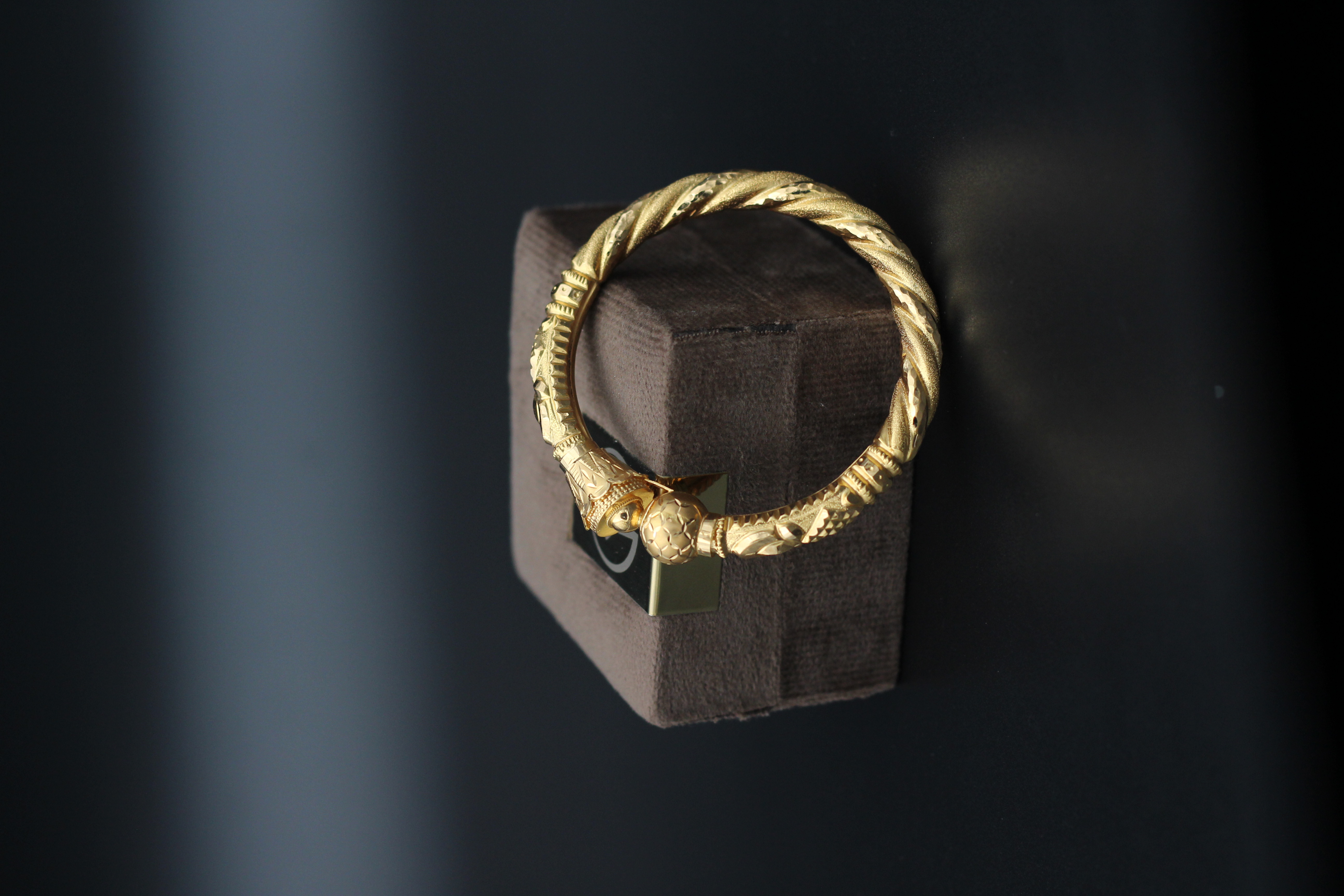 BALA (DESIGN BANGLE)