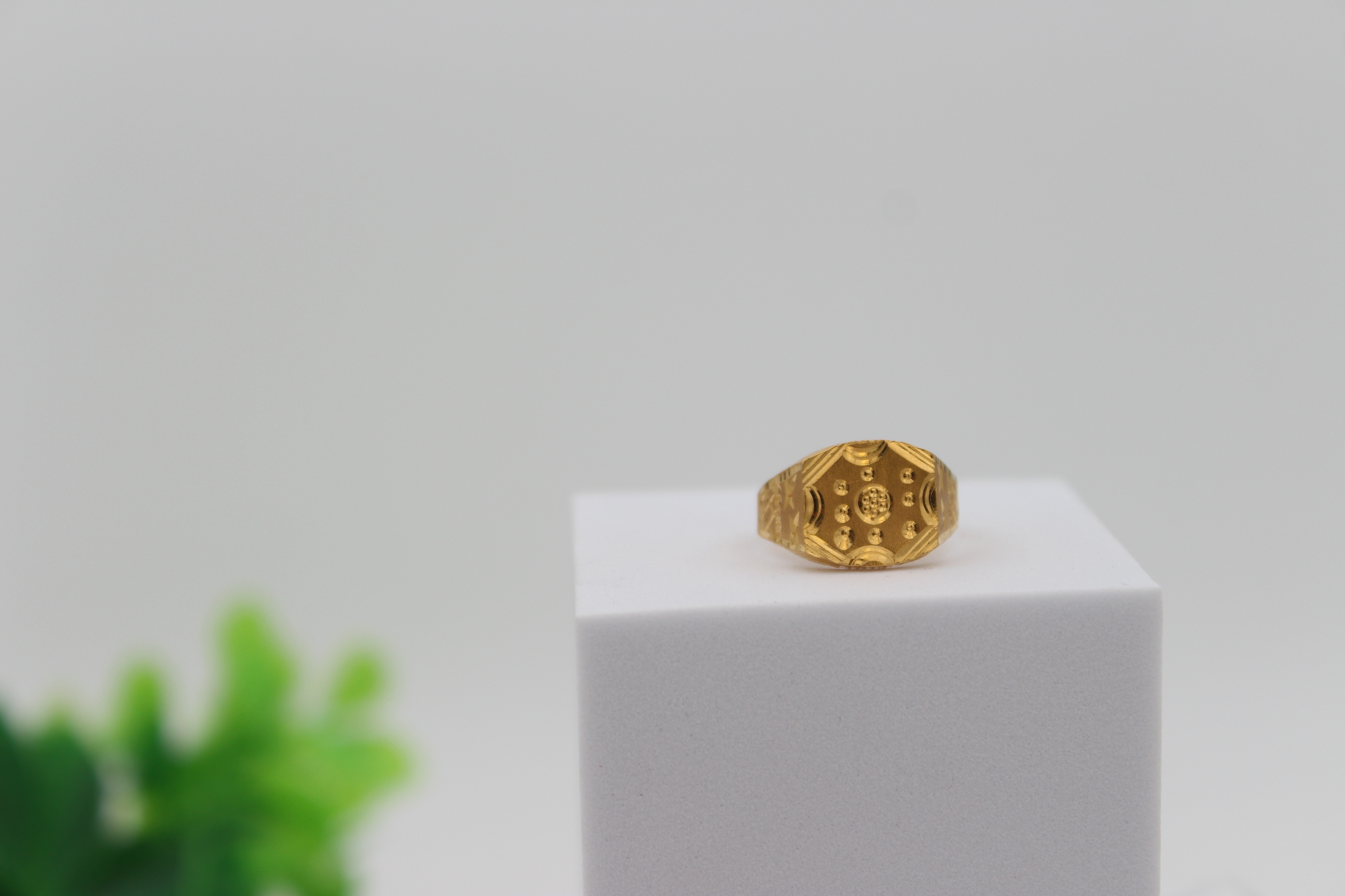 GENTS DESIGN GOLD RING 