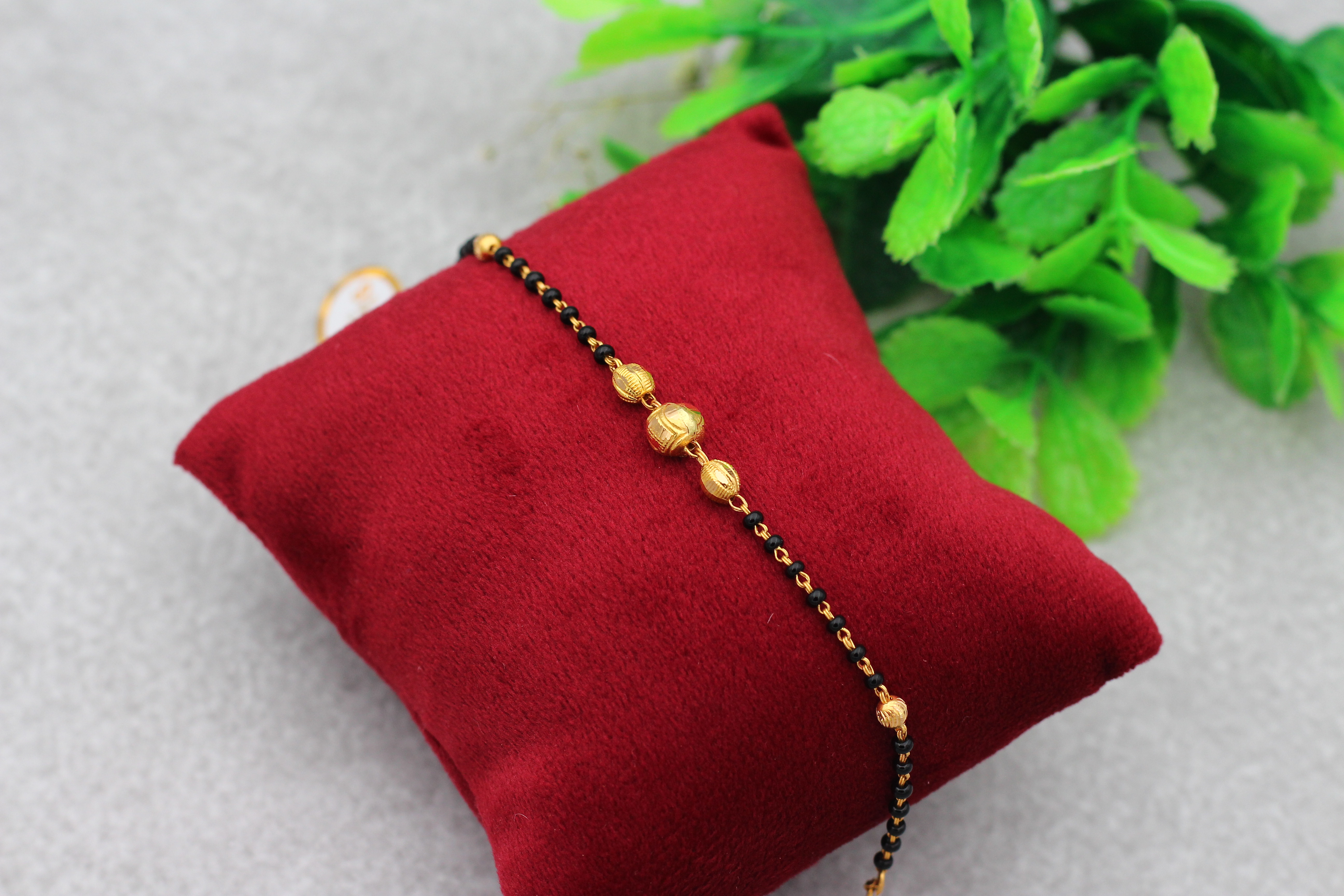 BRACELET (GOLD BRACELET)