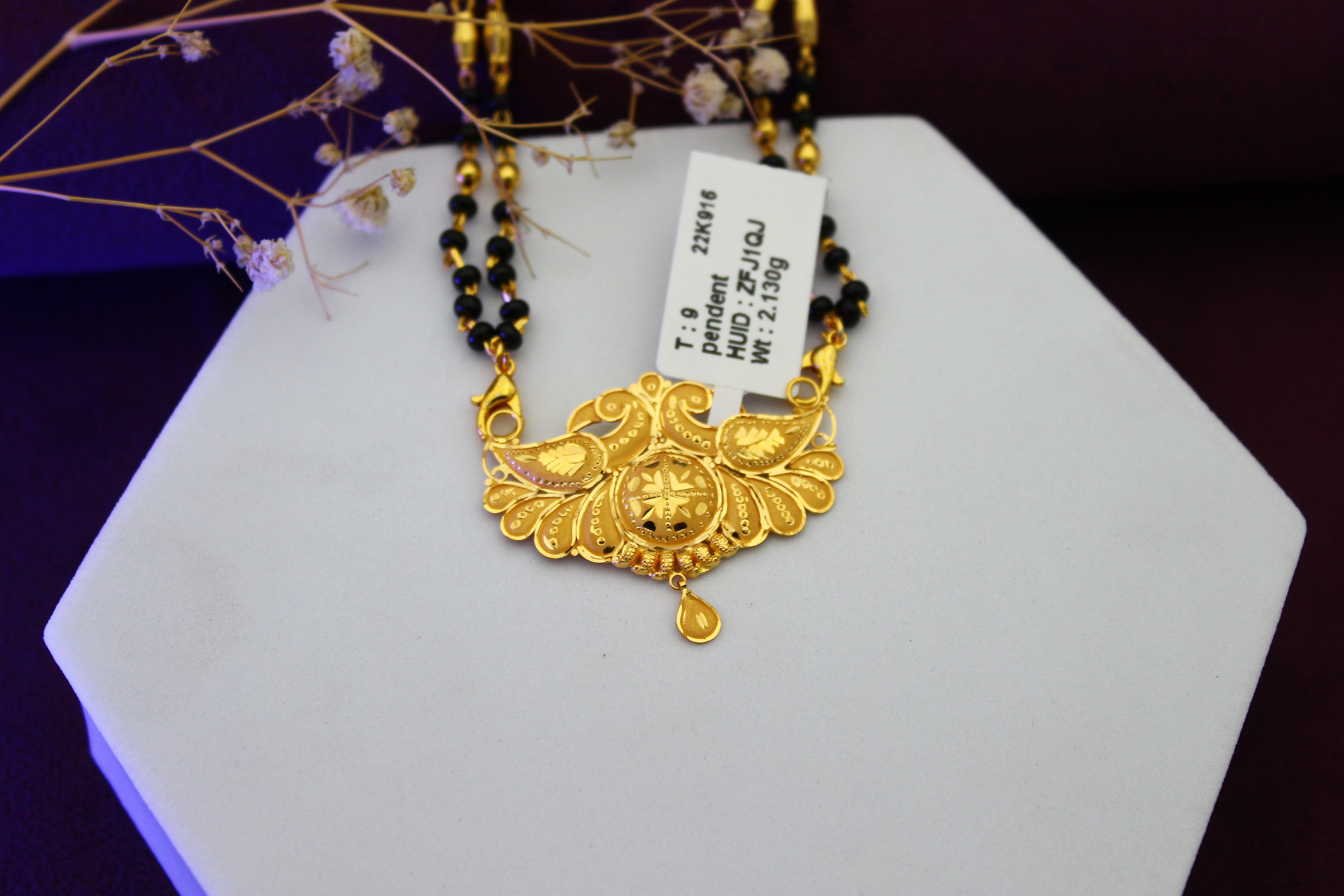 PENDANT (GOLD PENDANT)
