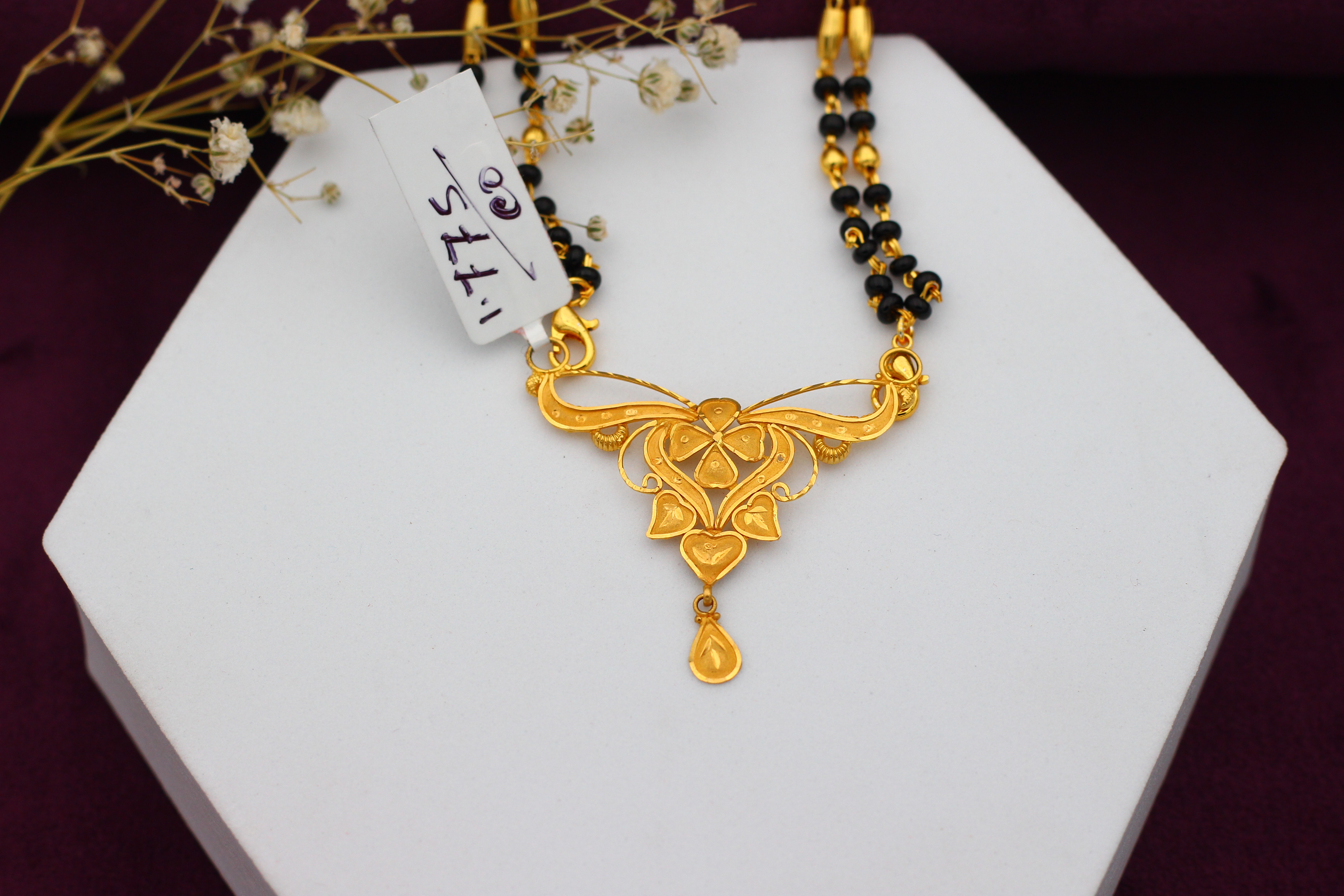 PENDANT (GOLD PENDANT)