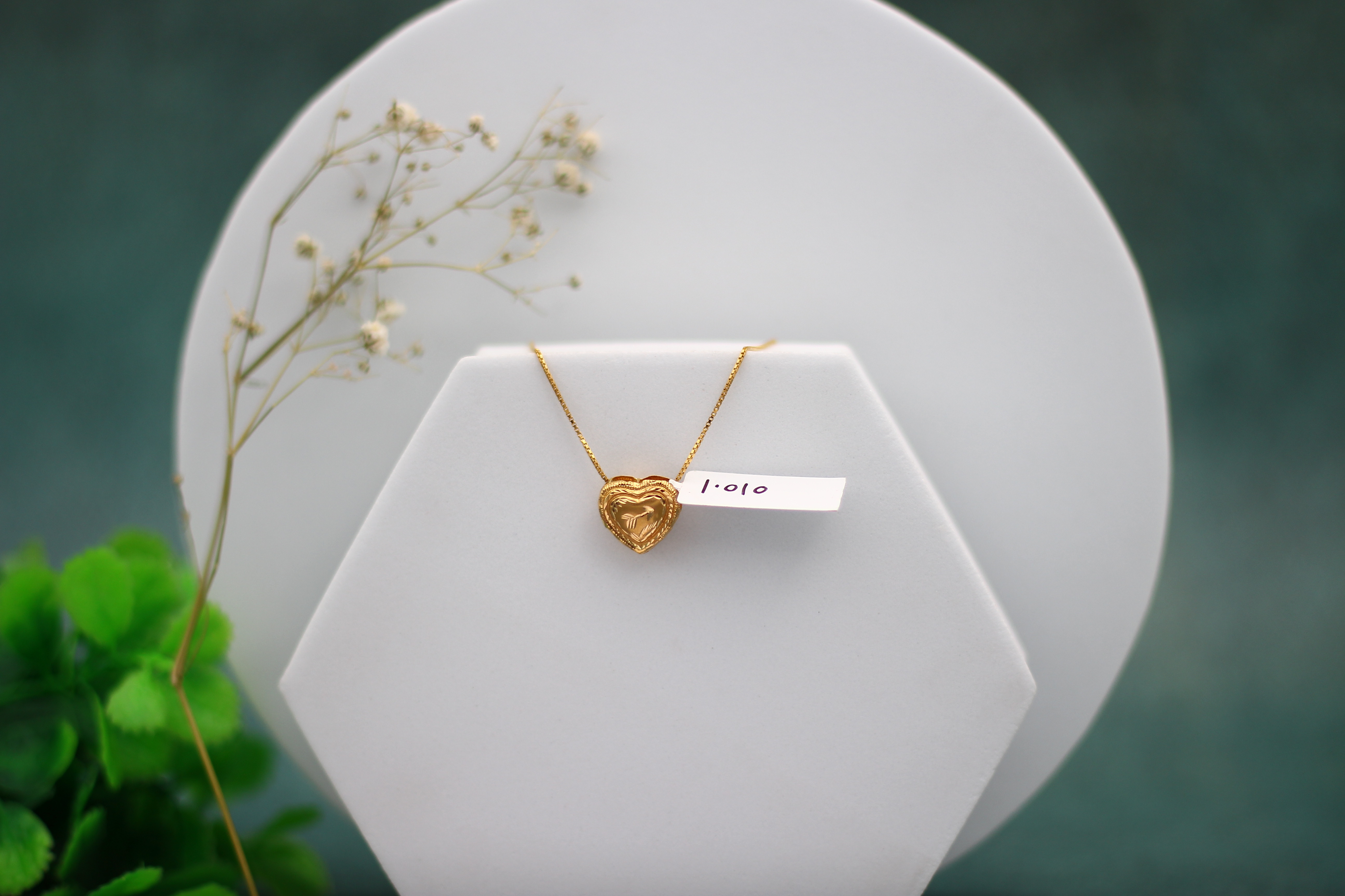 LOCKET (GOLD LOCKET)