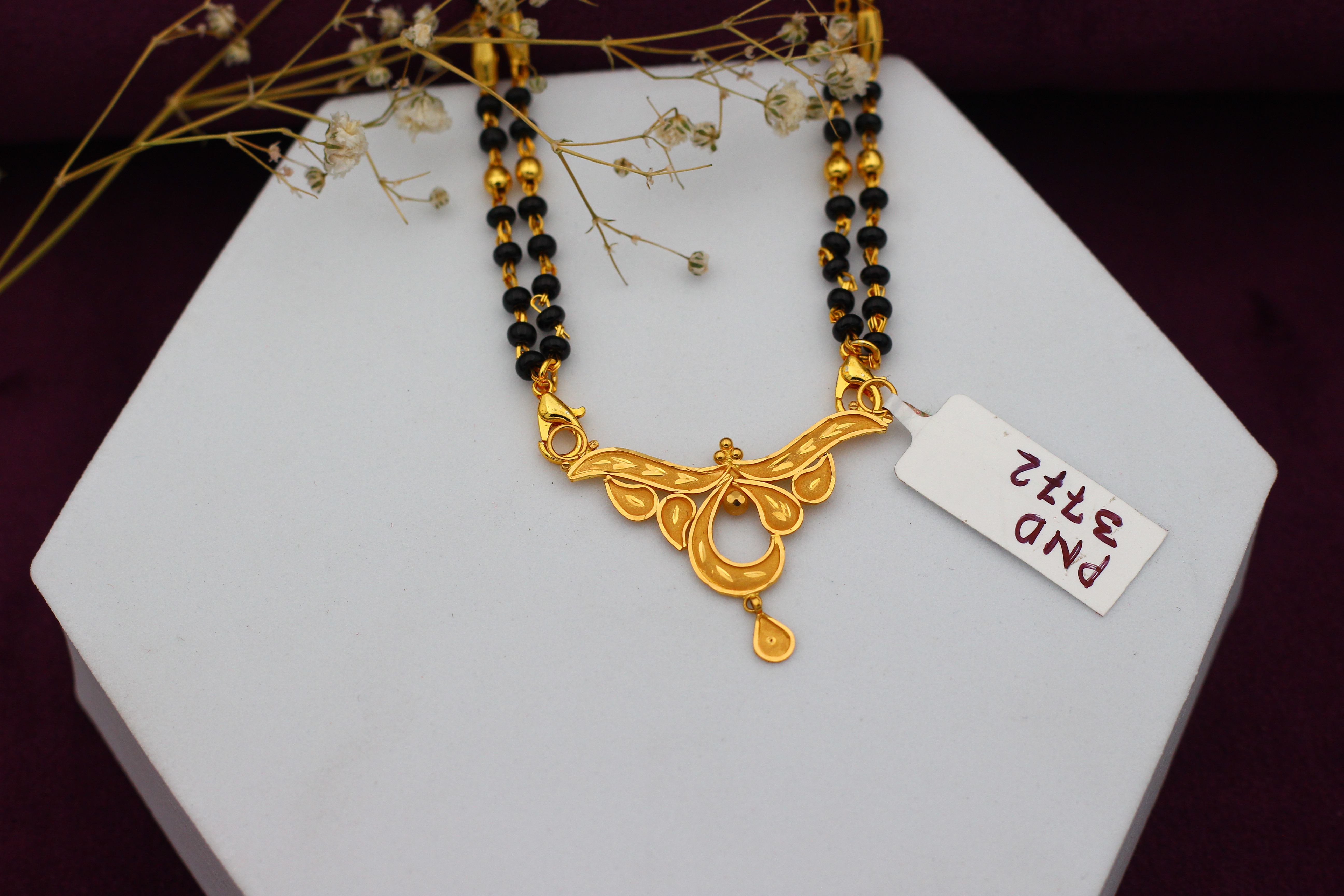 PENDANT (GOLD PENDANT)