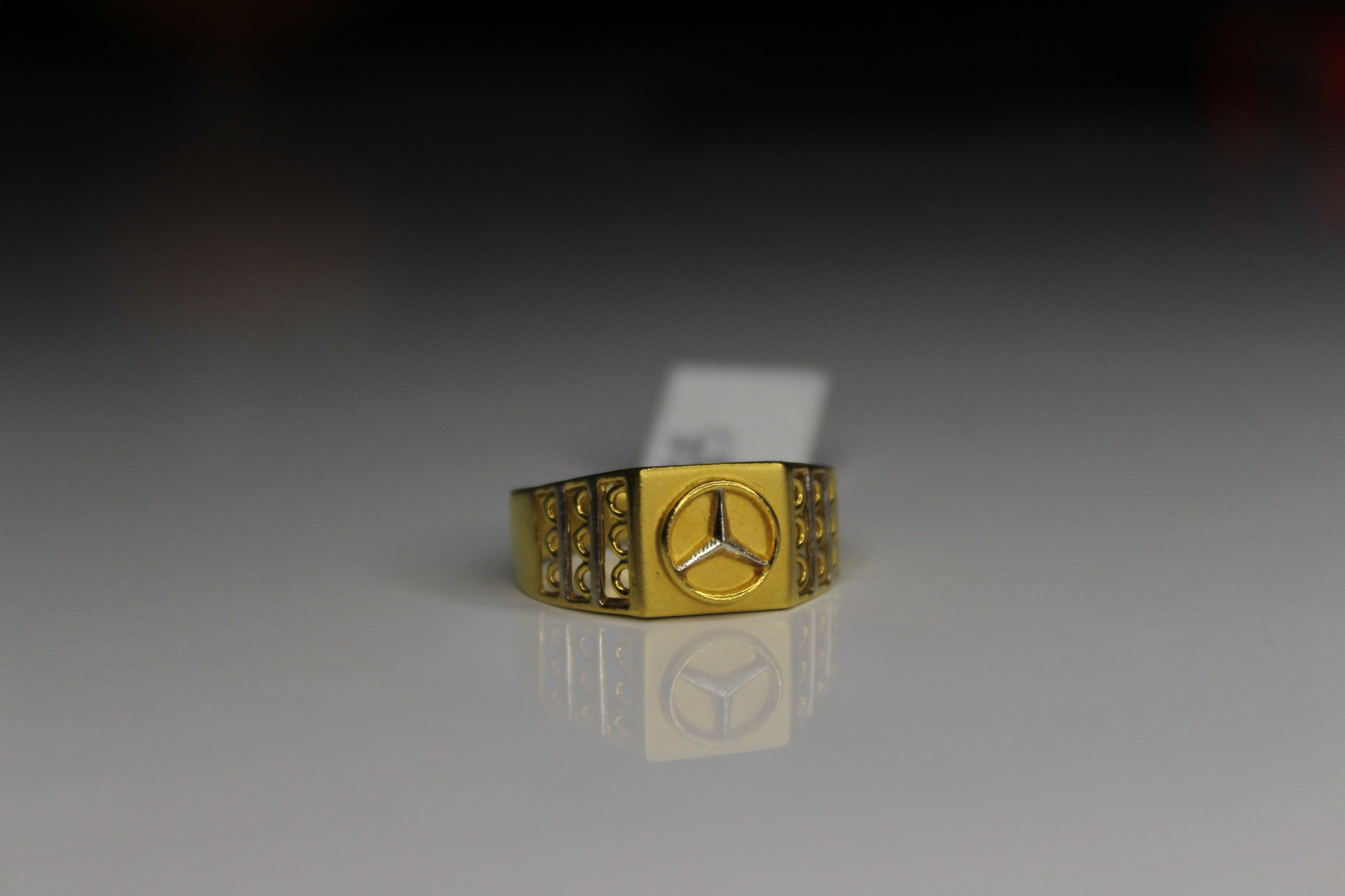 GENTS DESIGN GOLD RING 