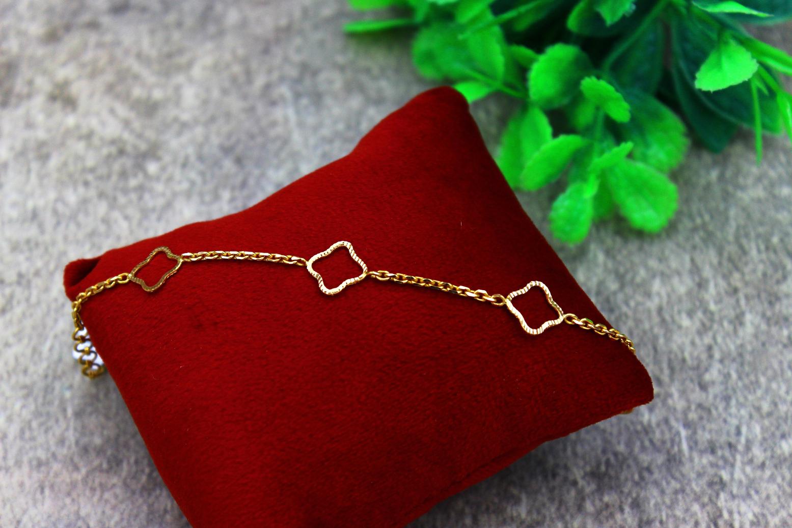 BRACELET (GOLD BRACELET)
