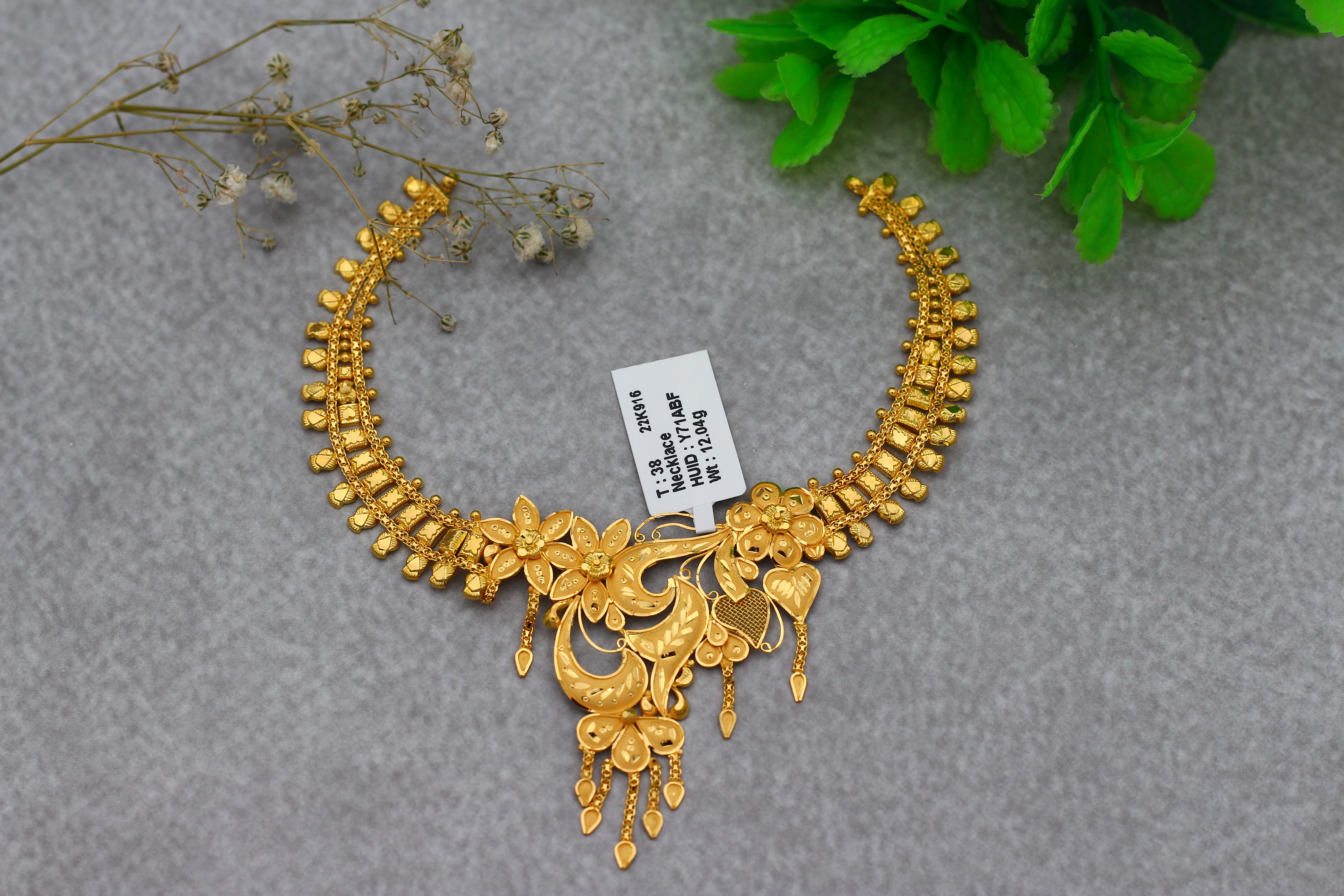 NECKLACE