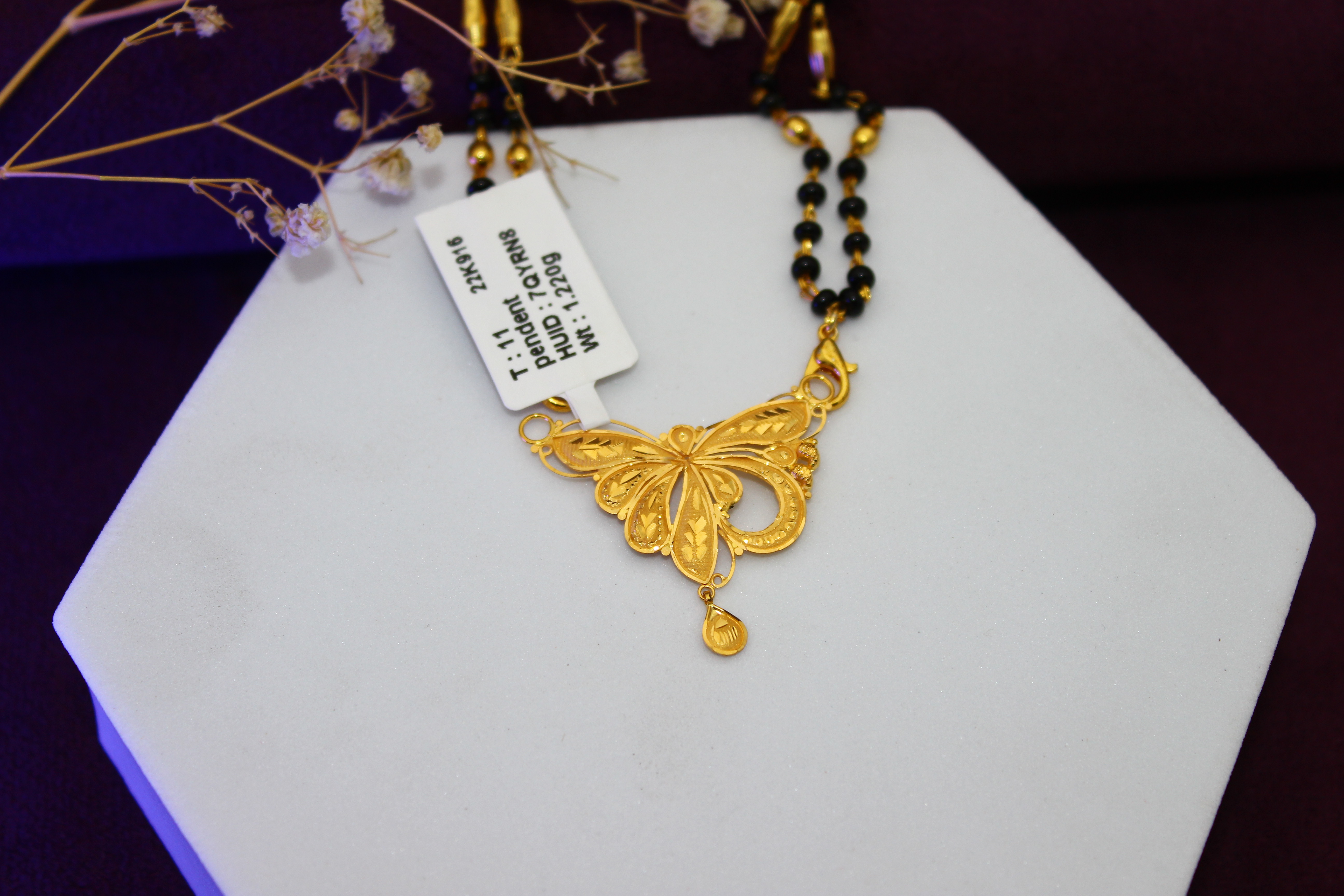 PENDANT (GOLD PENDANT)