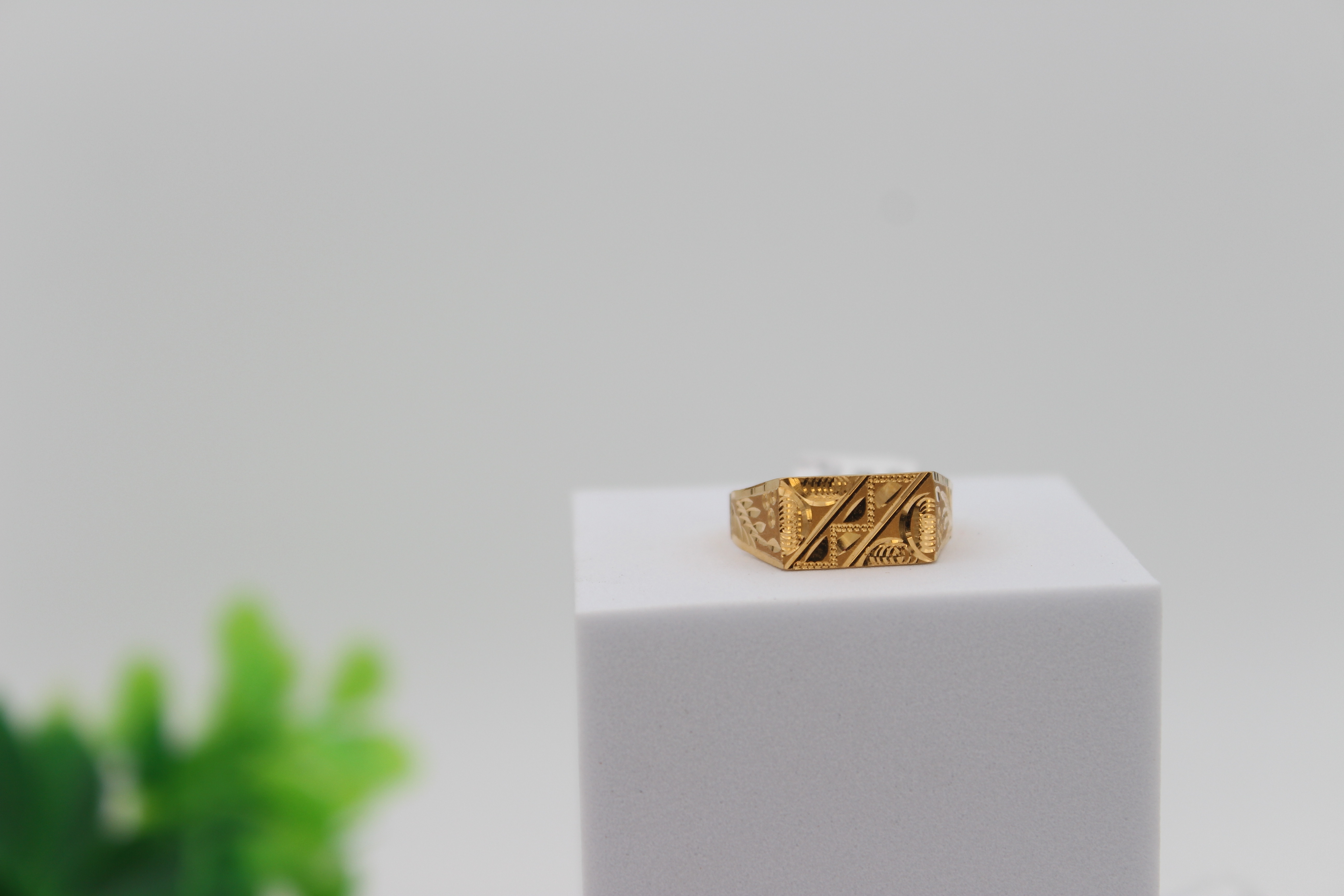 GENTS DESIGN GOLD RING 