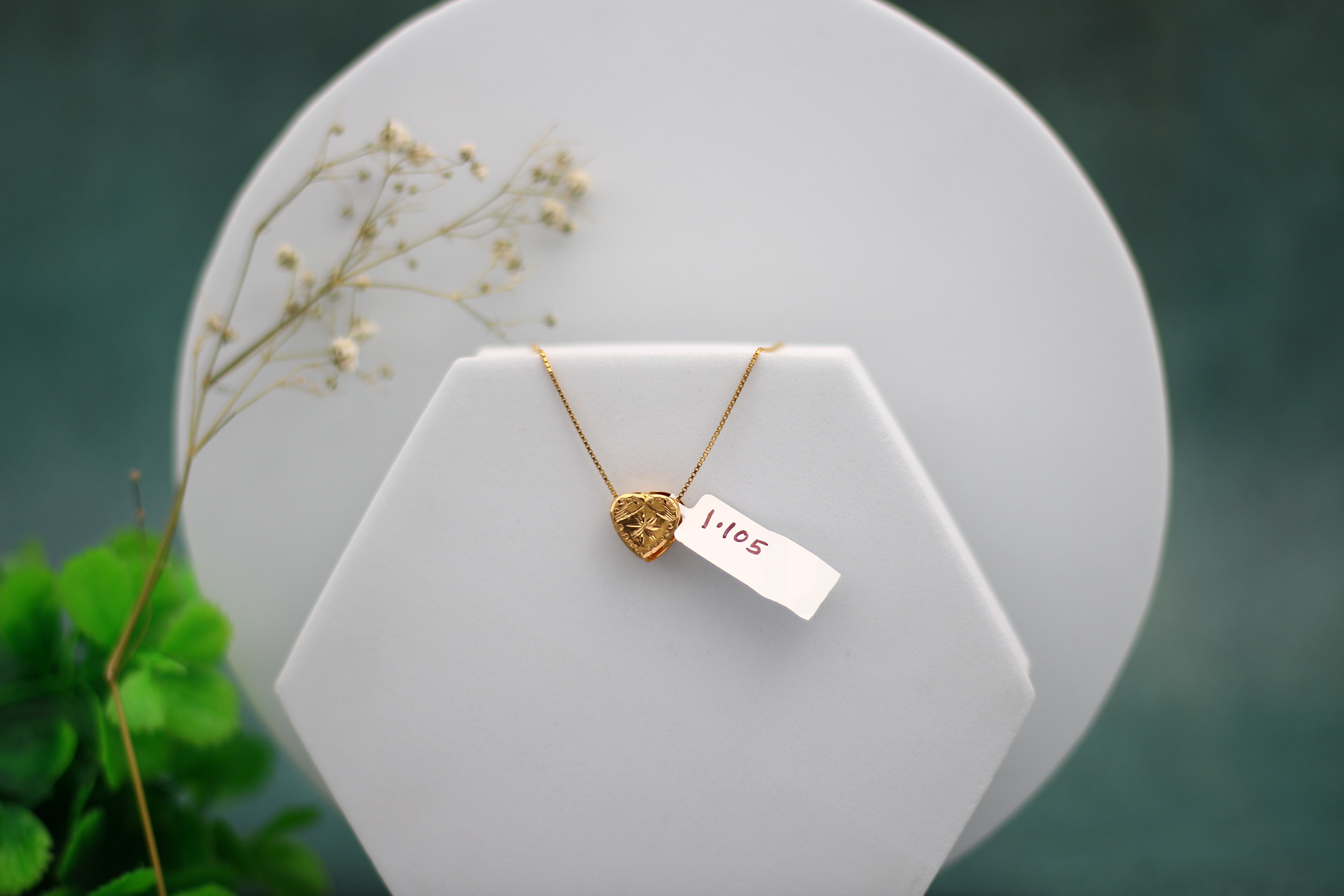 LOCKET (GOLD LOCKET)