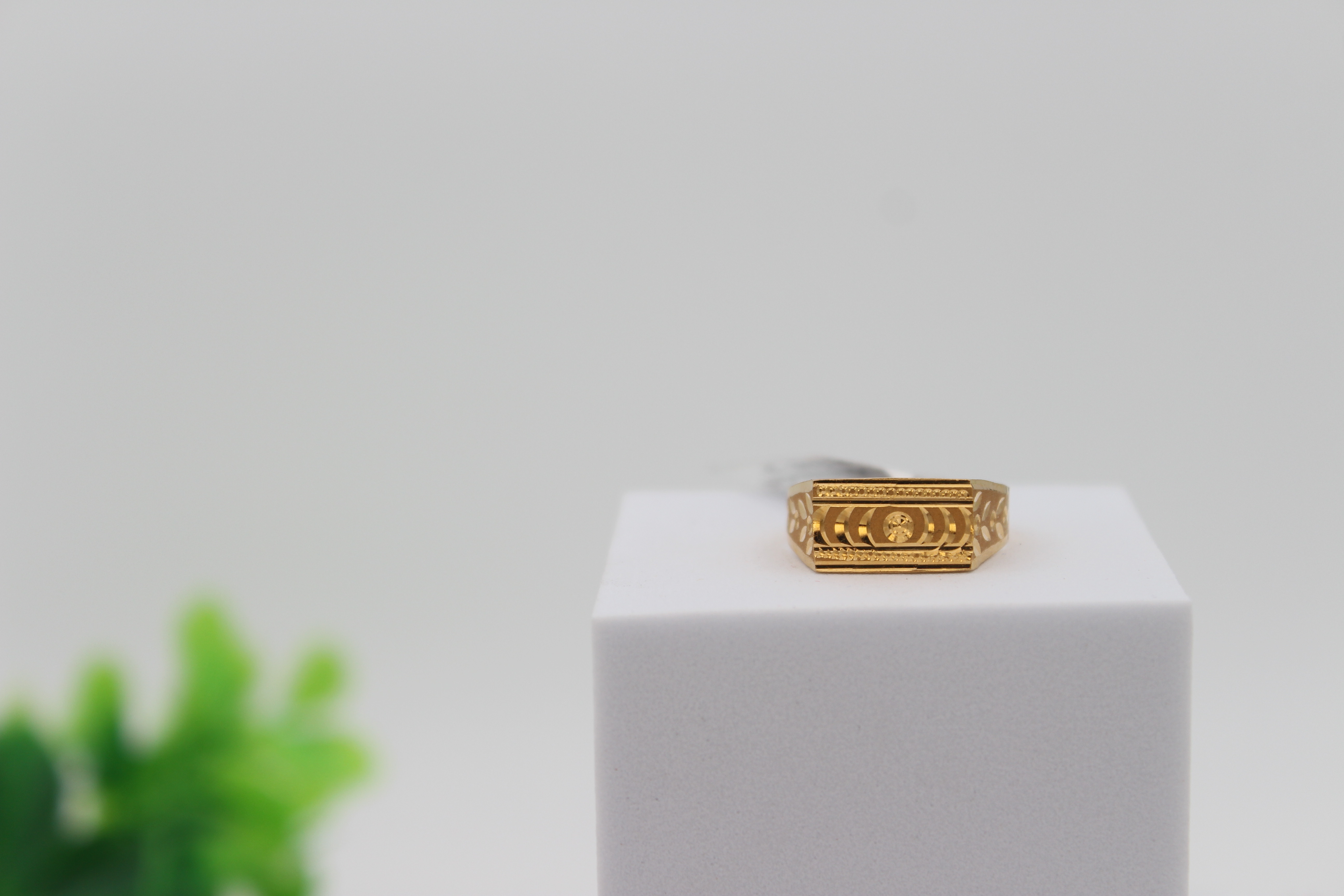 GENTS DESIGN GOLD RING 