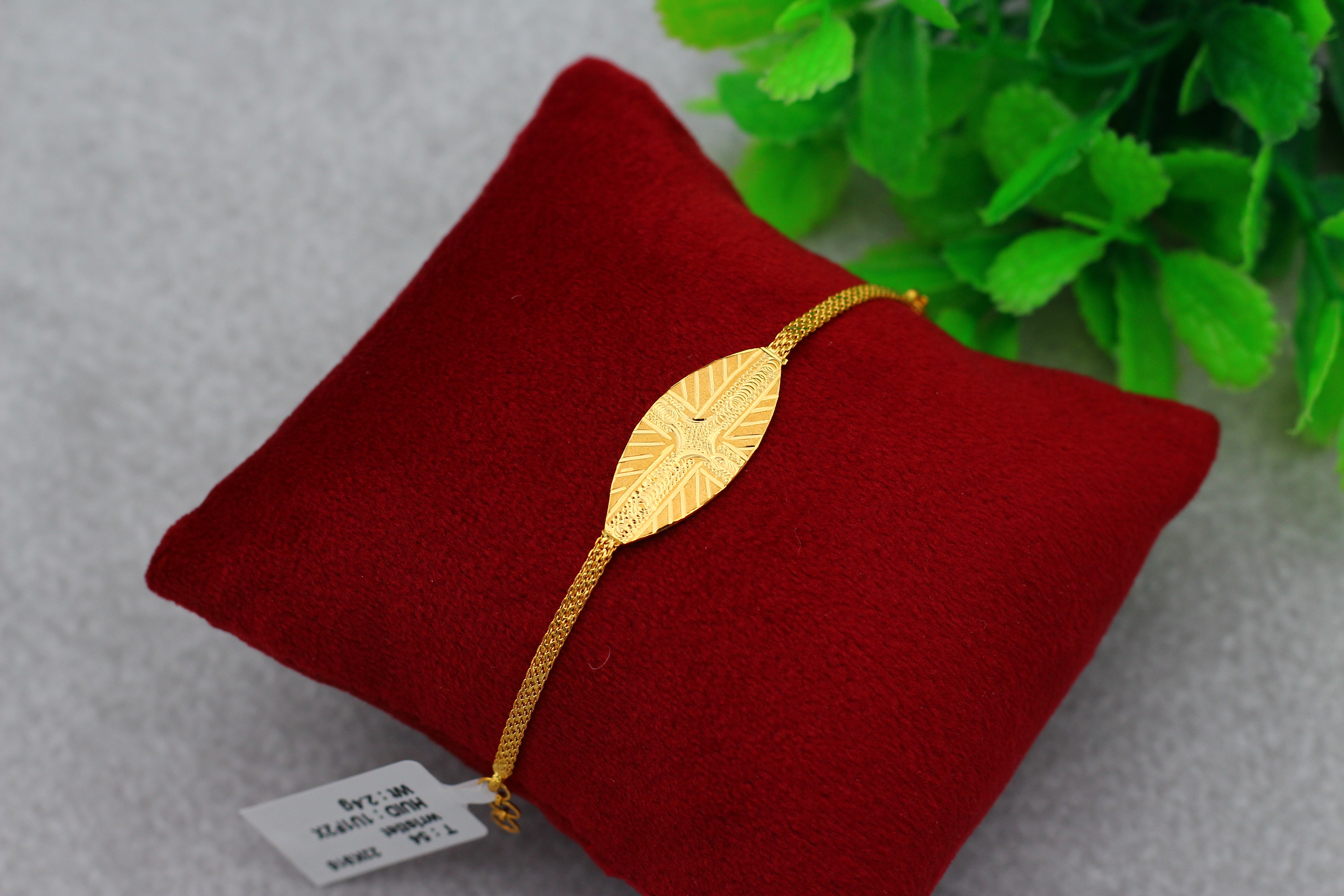 BRACELET (GOLD BRACELET)