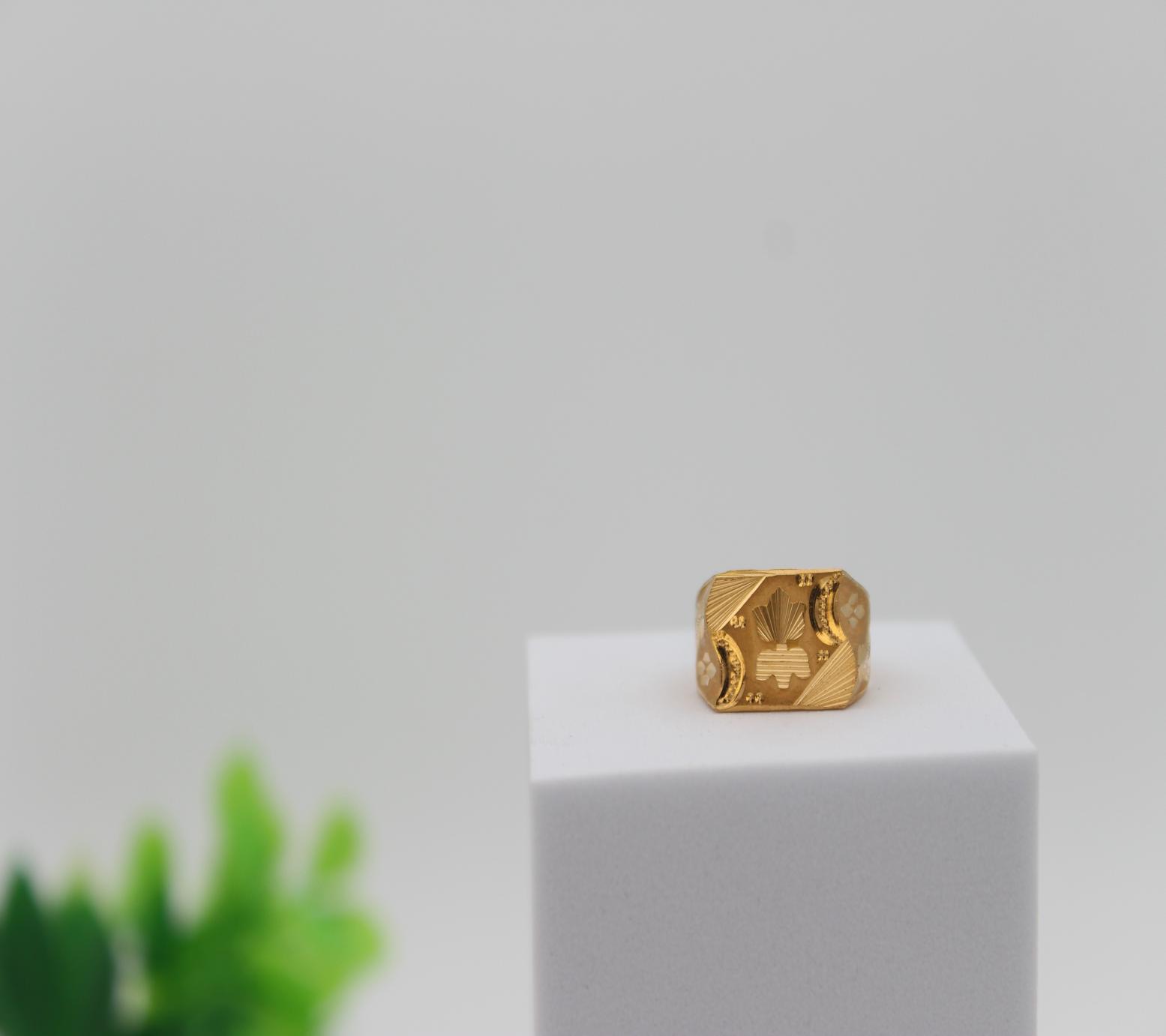 GENTS DESIGN GOLD RING 