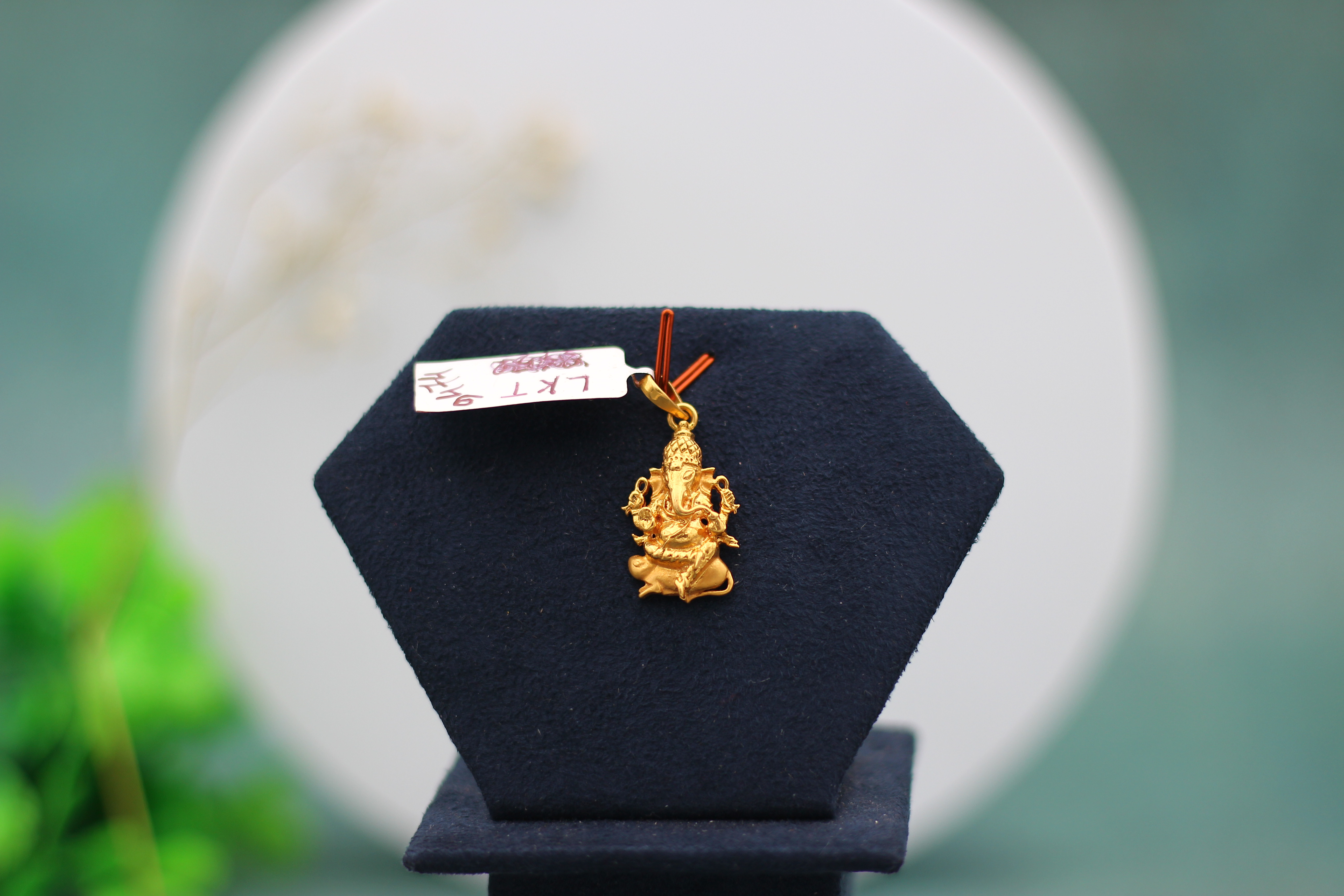 LOCKET (GOLD LOCKET)