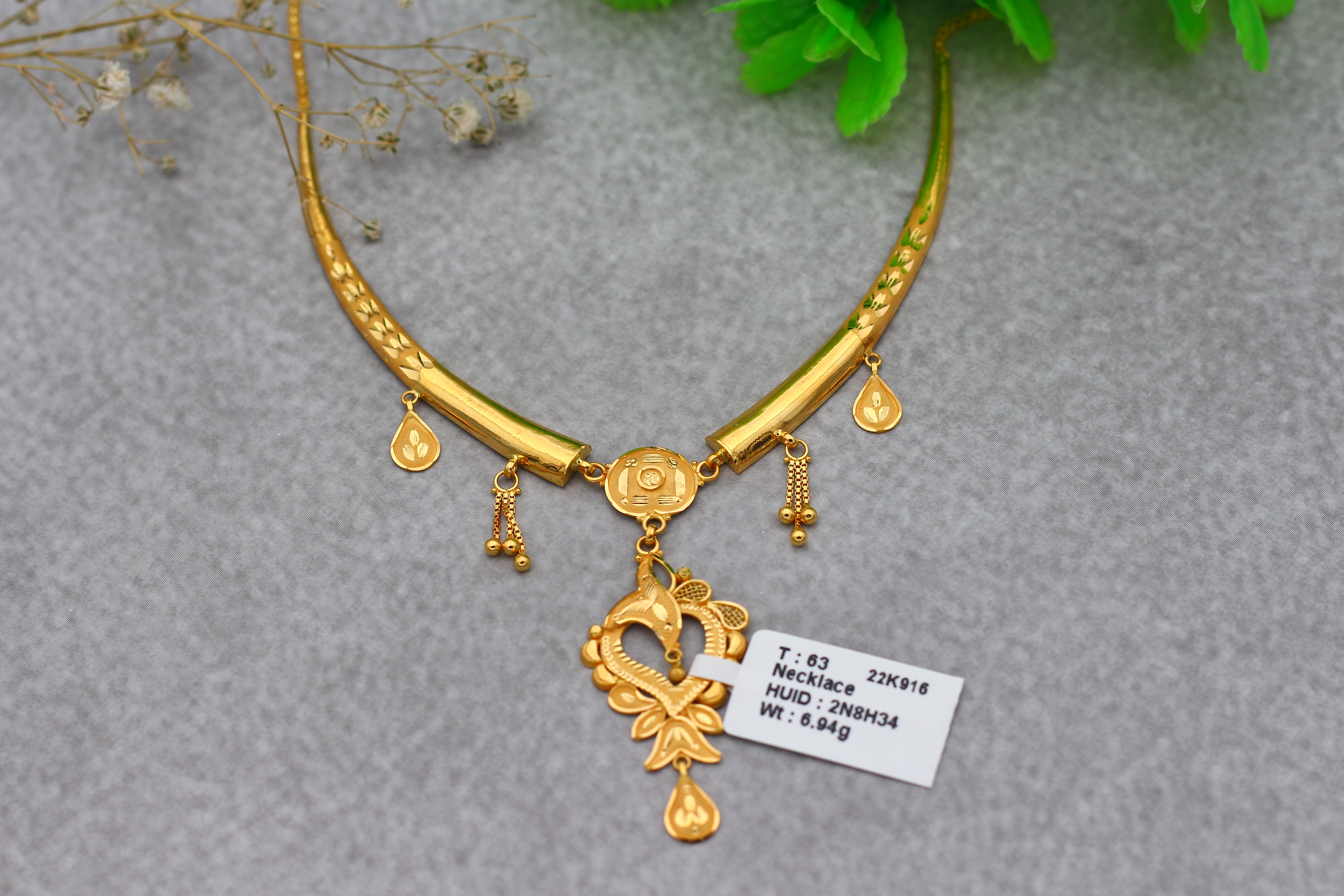 NECKLACE