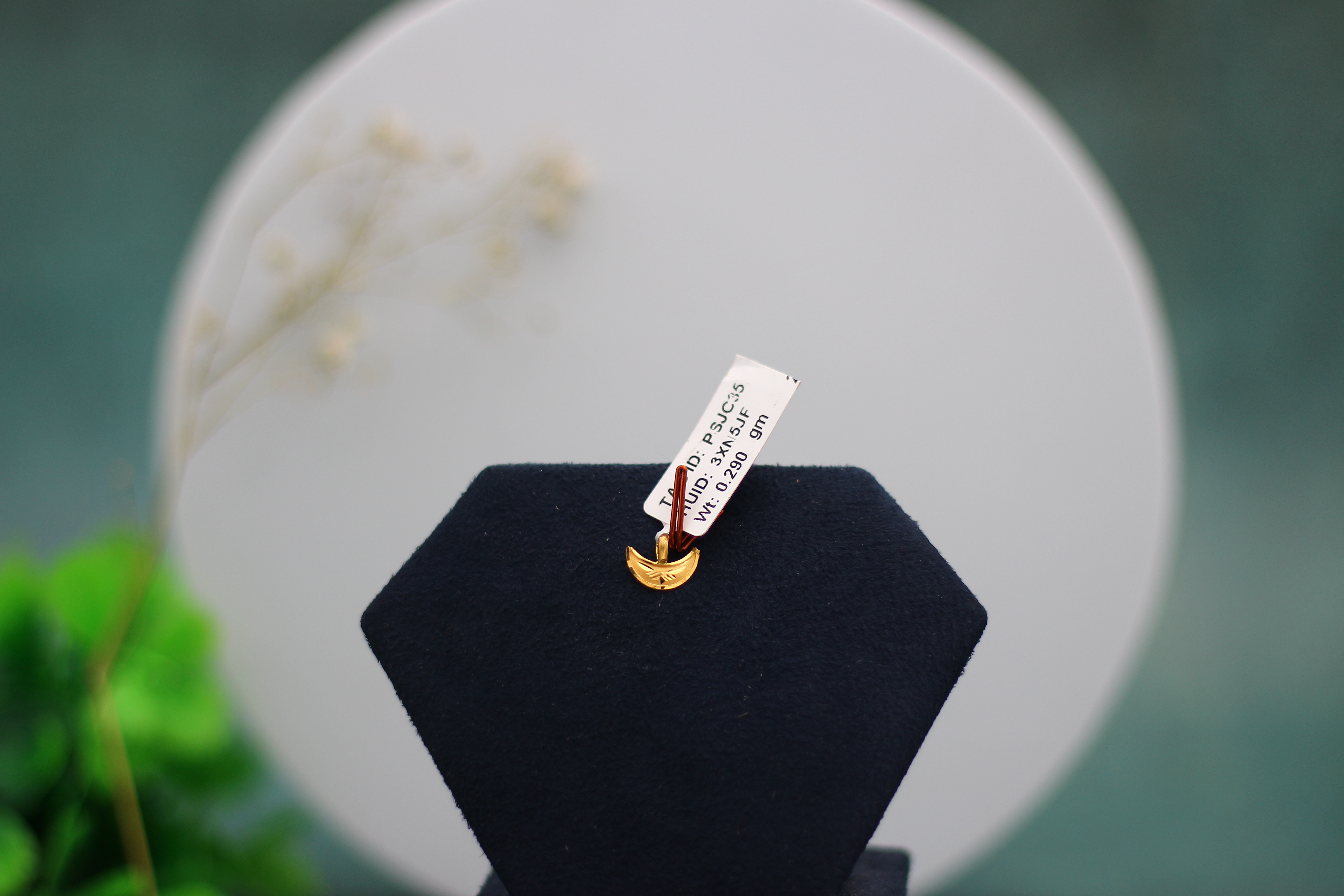 LOCKET (GOLD LOCKET)