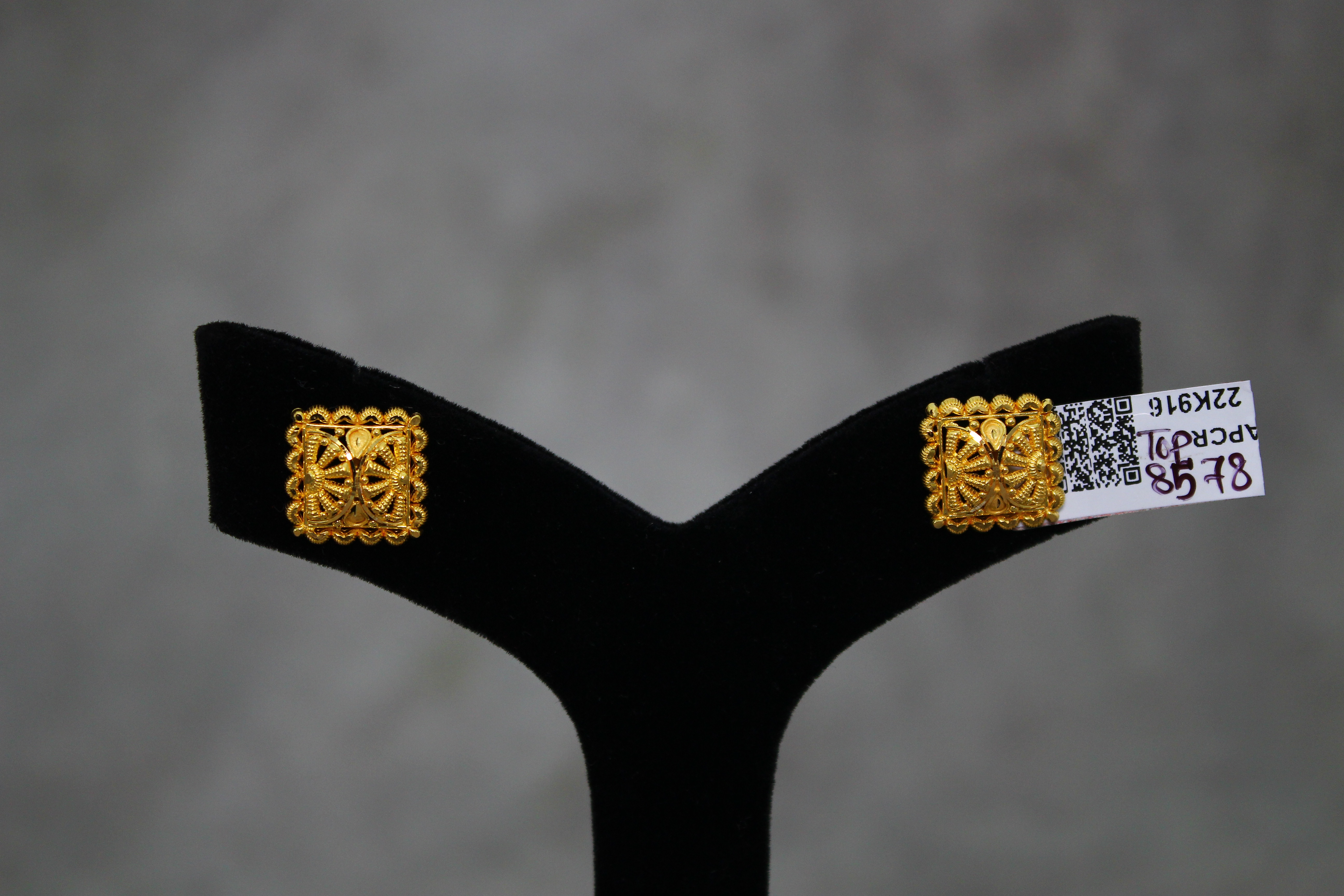 FANCY TOPS