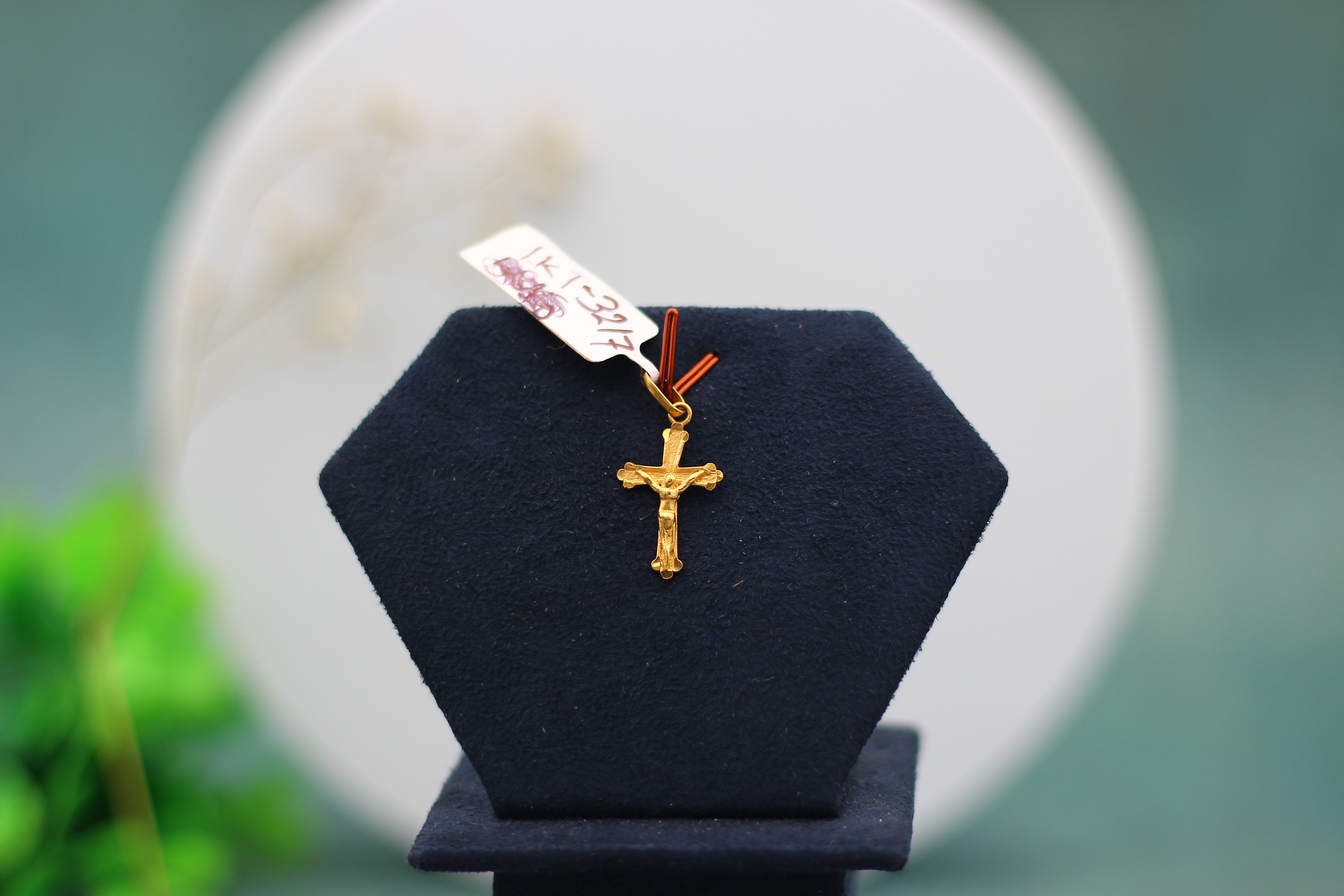 LOCKET (GOLD LOCKET)