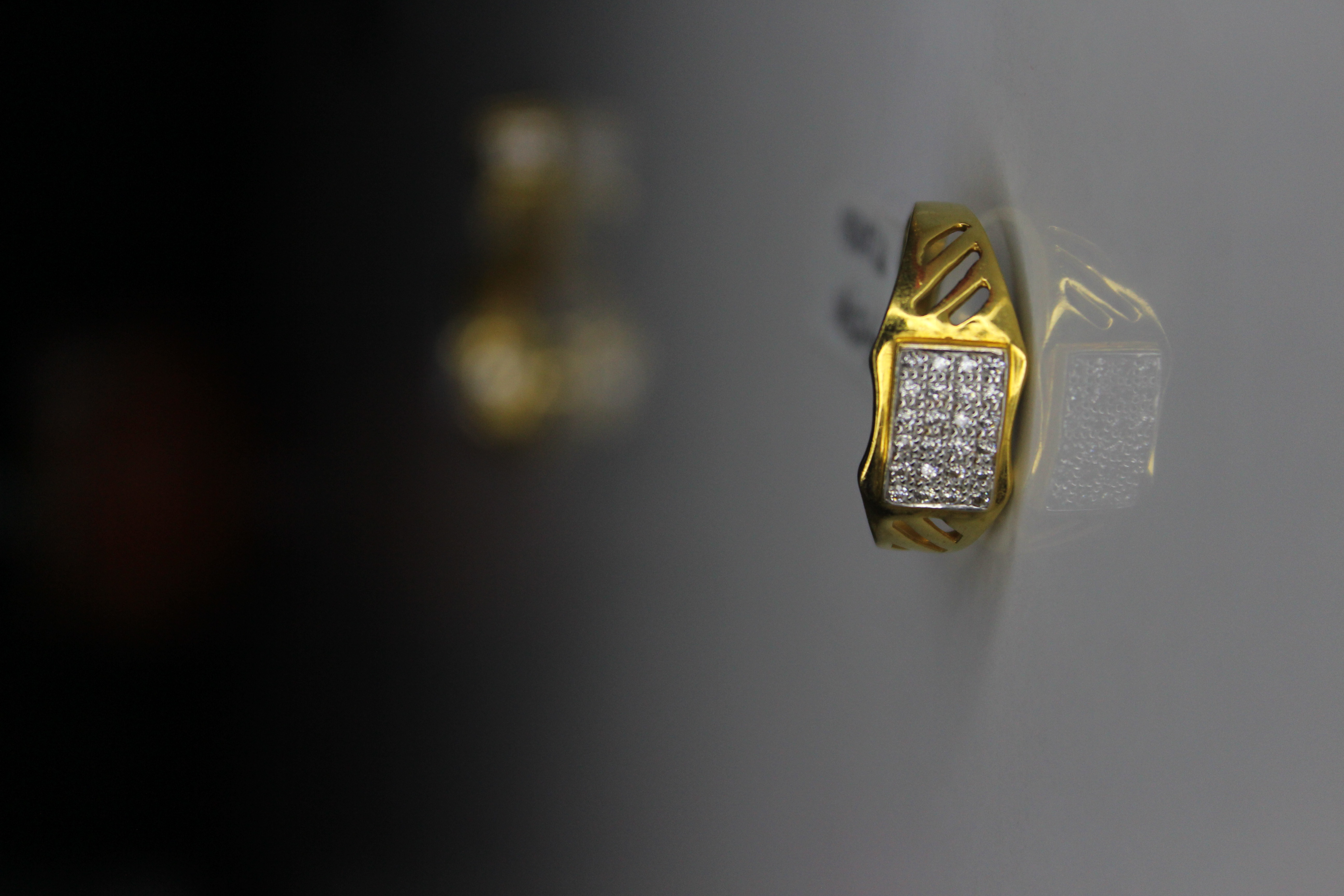 GENTS DESIGN GOLD RING 