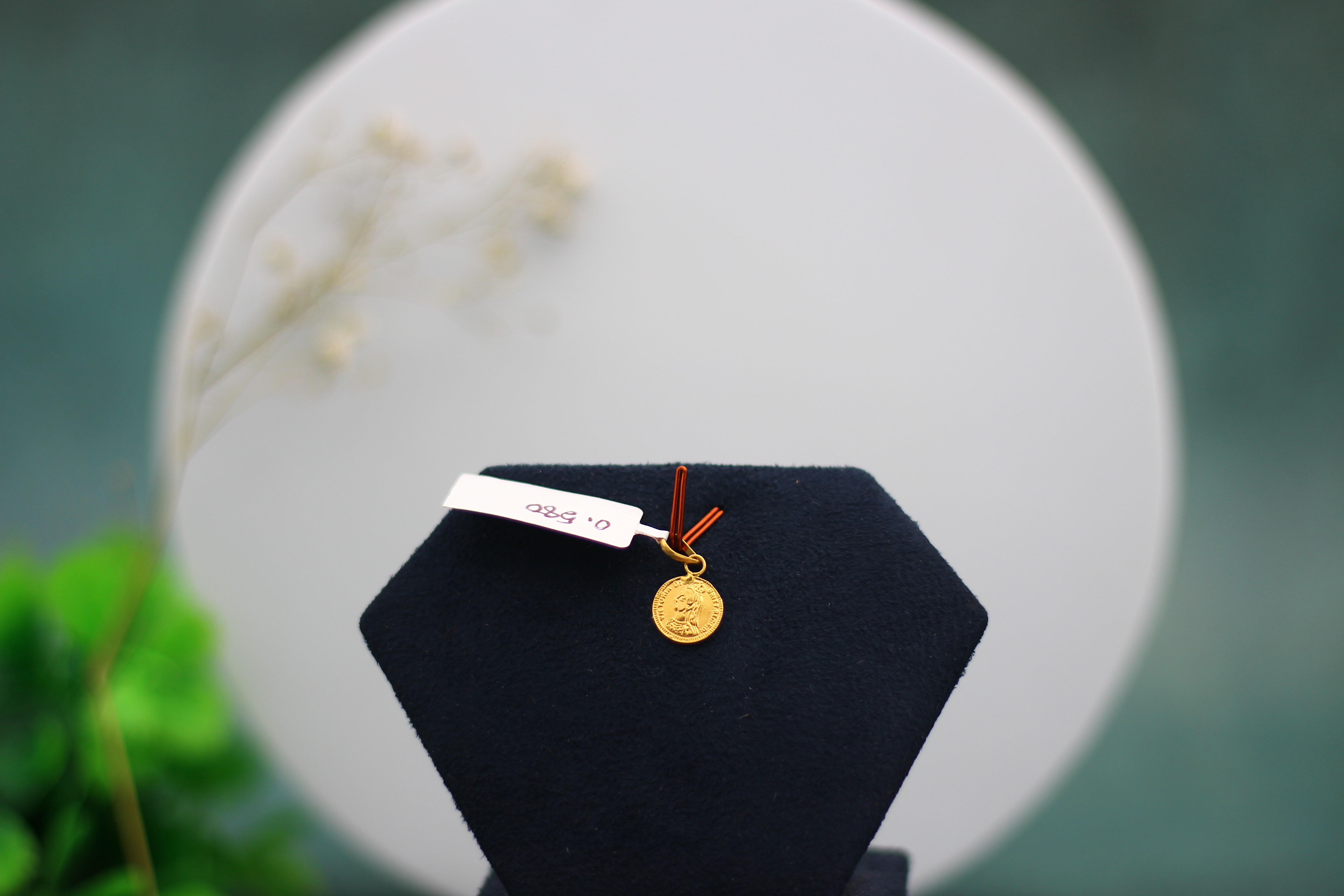 LOCKET (GOLD LOCKET)