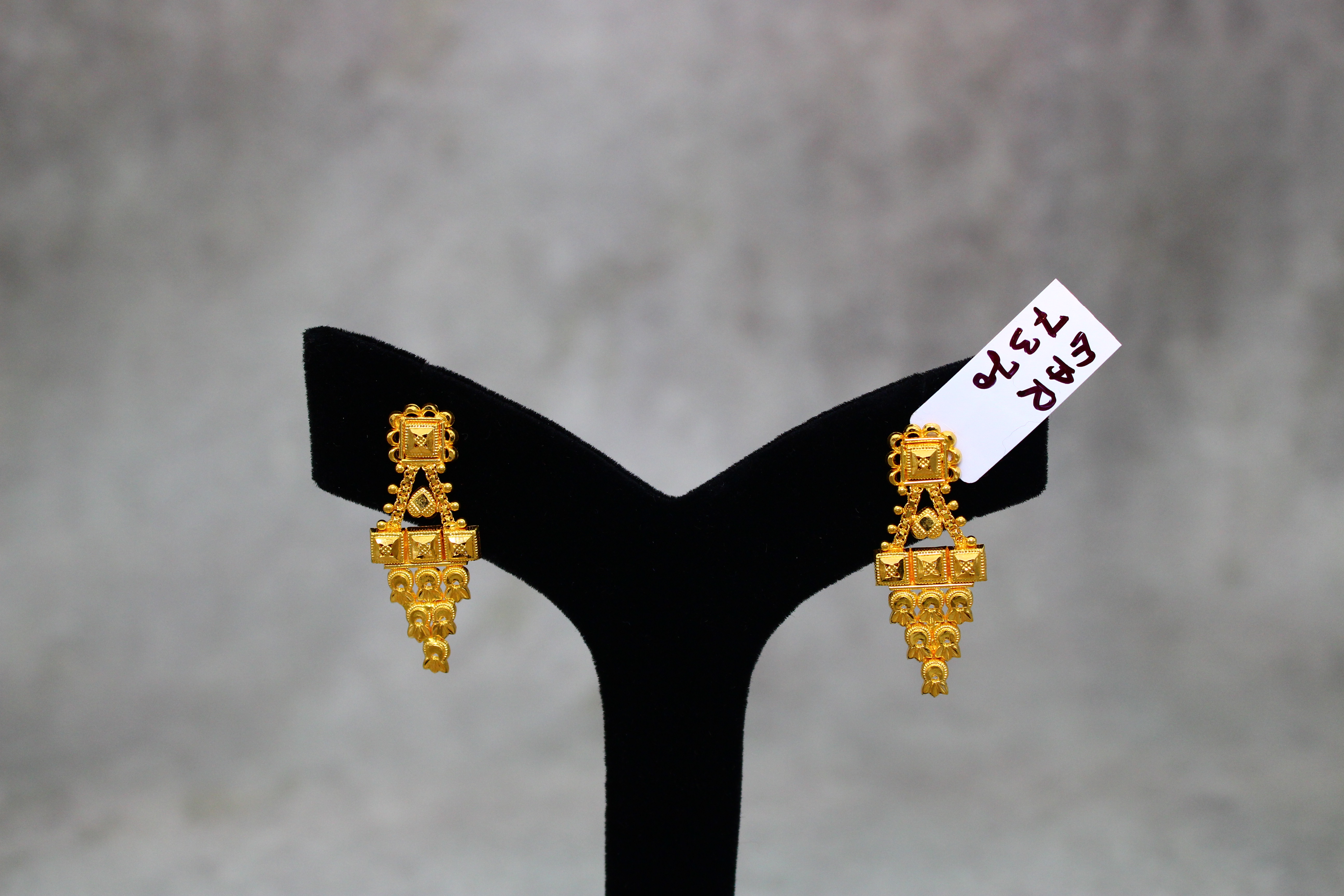 EARRINGS (GOLD SEETADUL)
