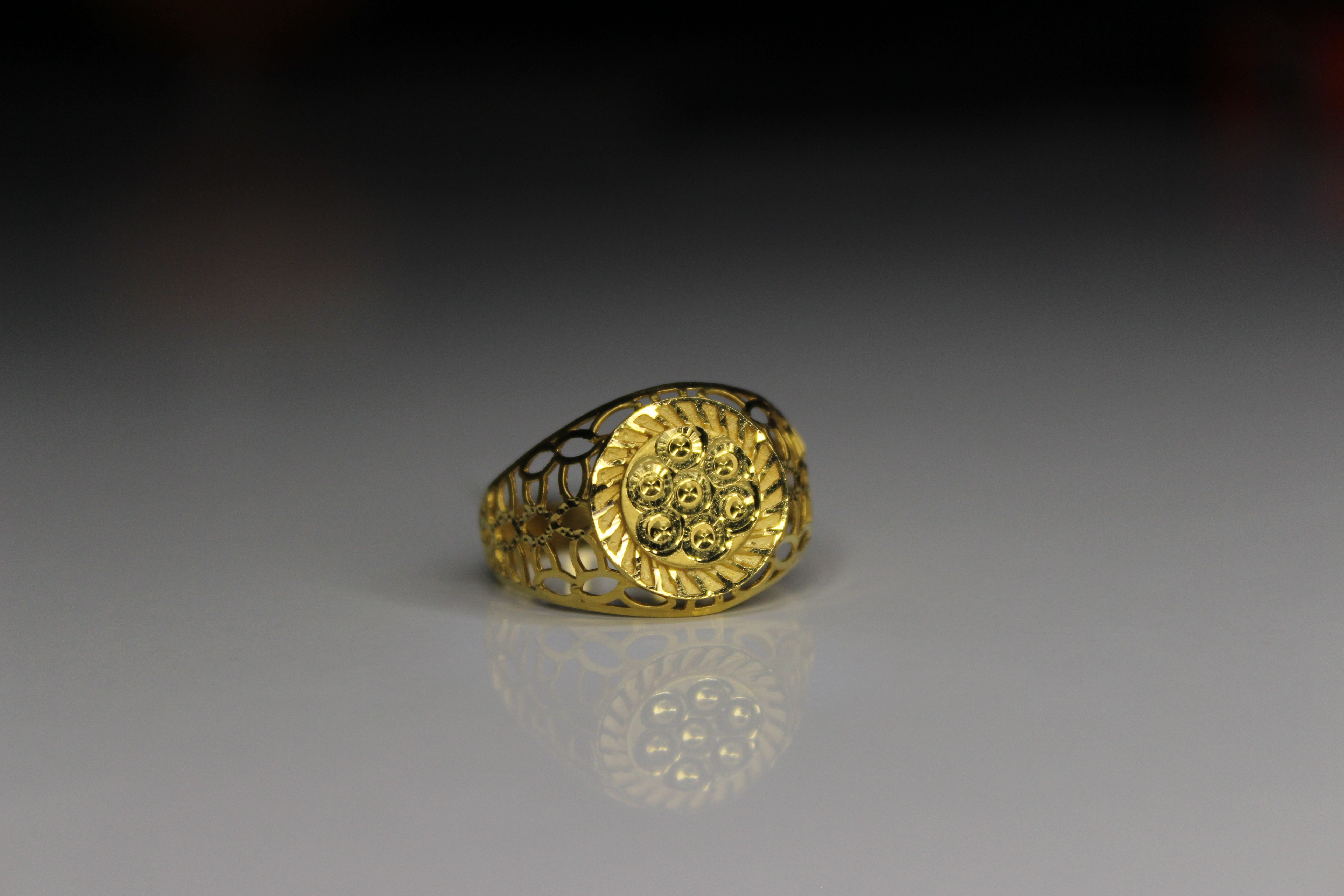 GENTS DESIGN GOLD RING 