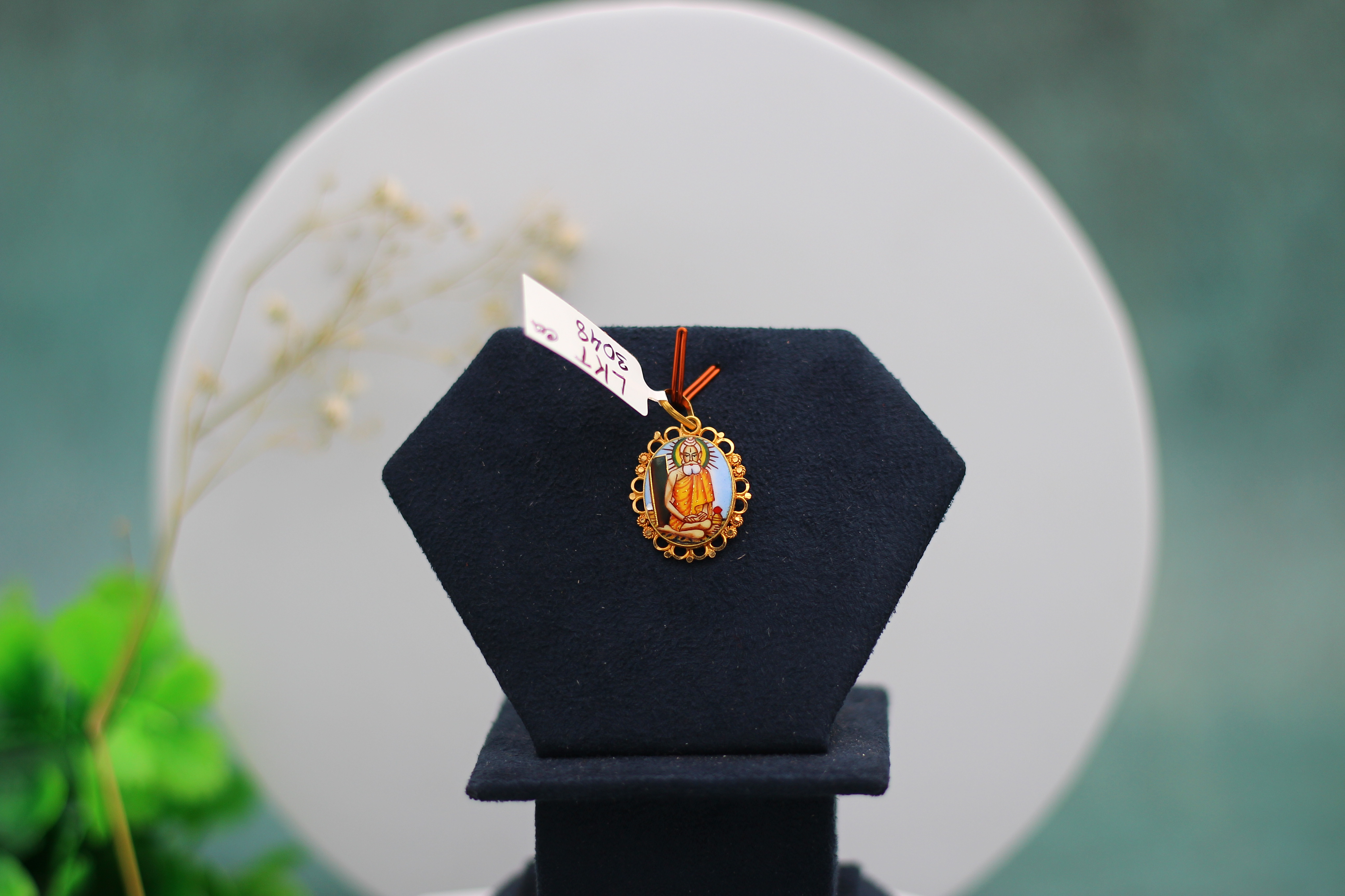 LOCKET (GOLD LOCKET)