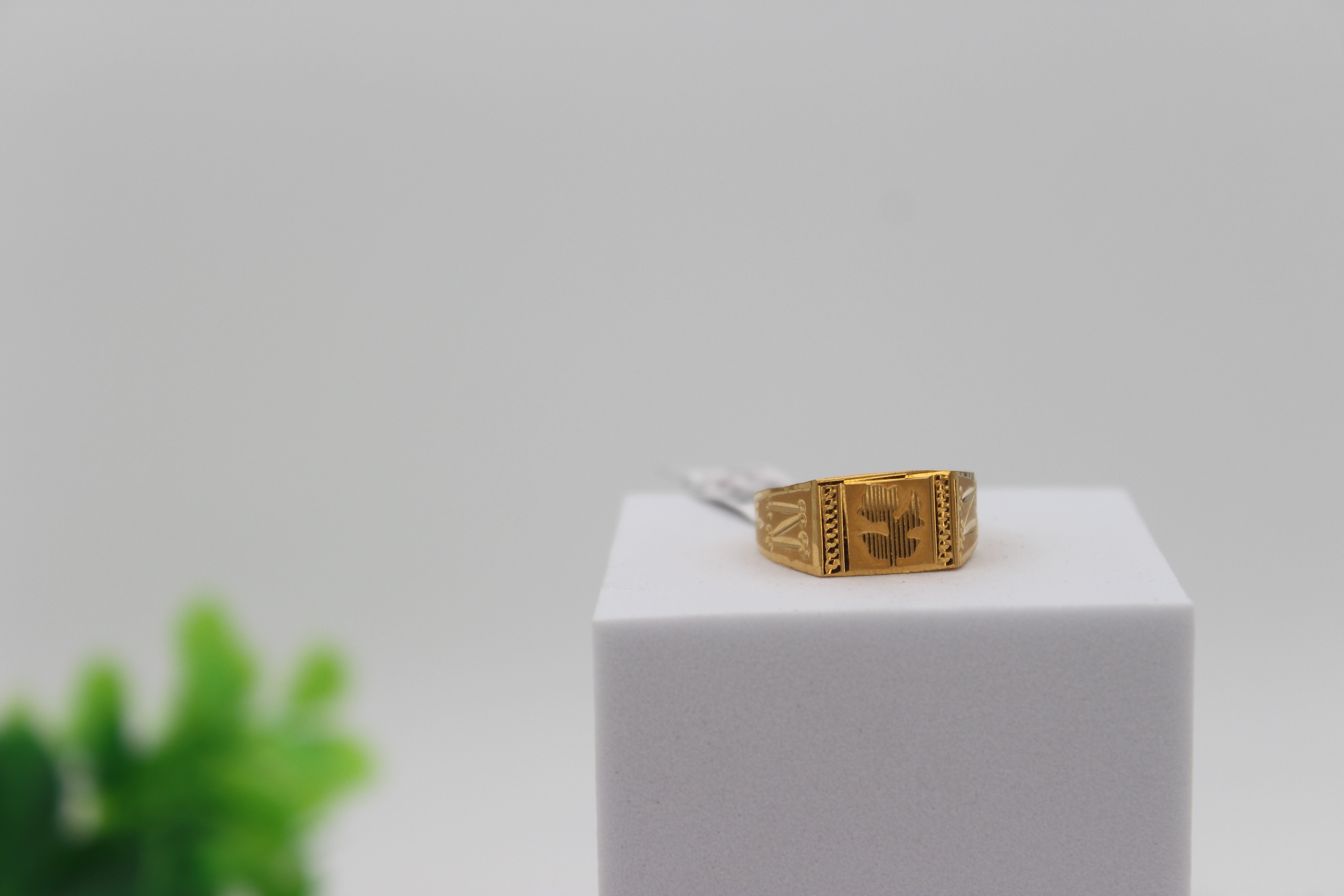 GENTS DESIGN GOLD RING 