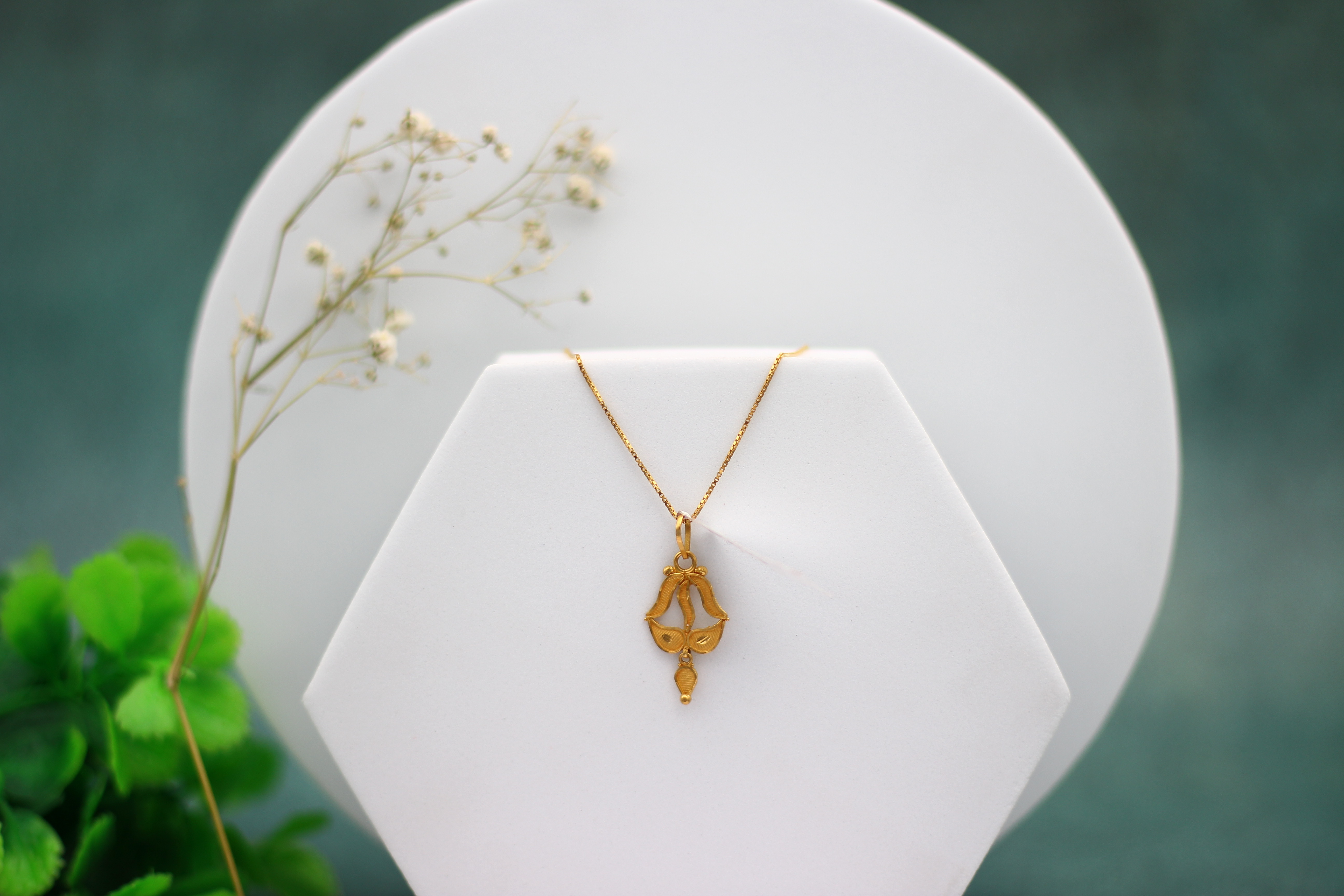 LOCKET (GOLD LOCKET)