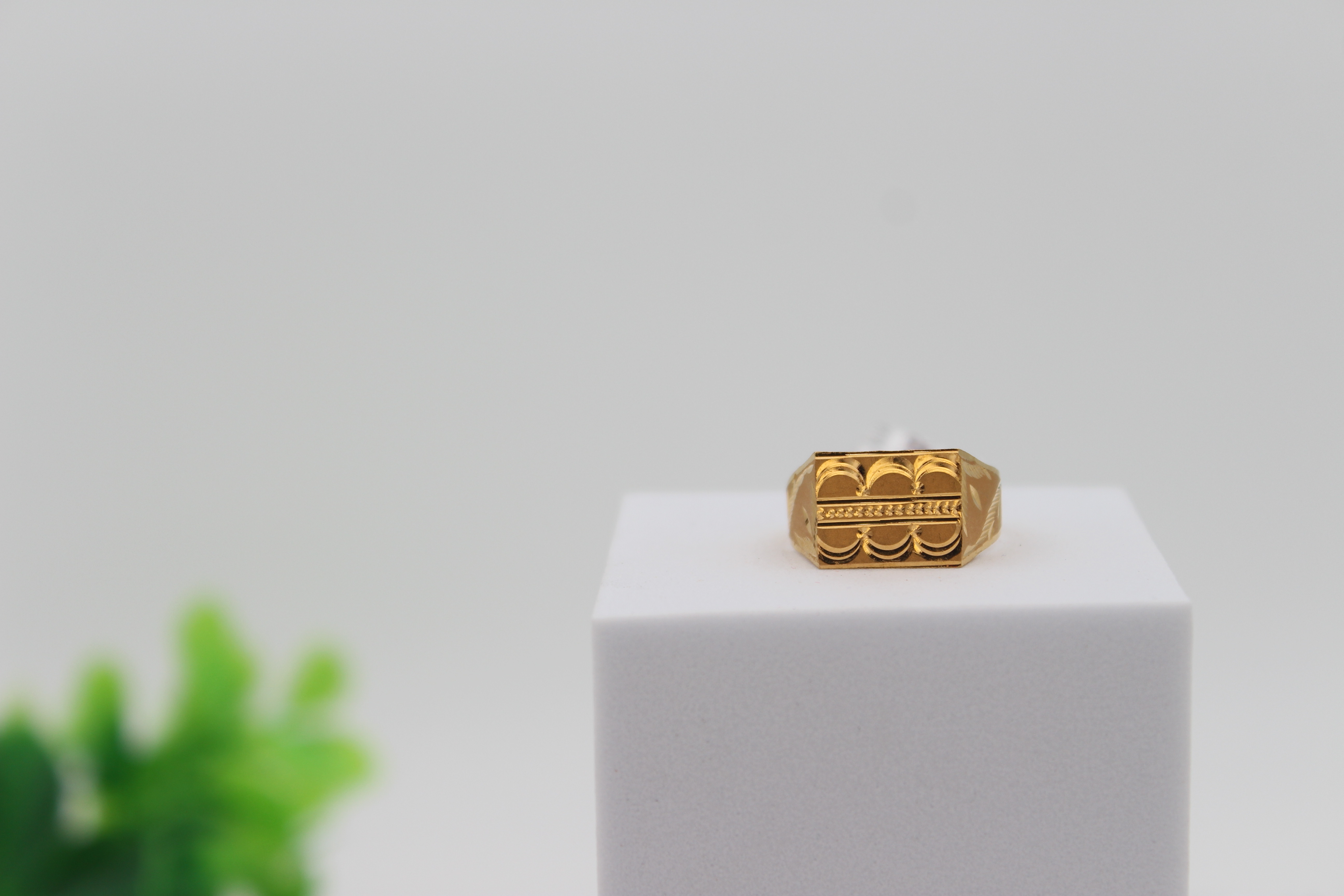 GENTS DESIGN GOLD RING 