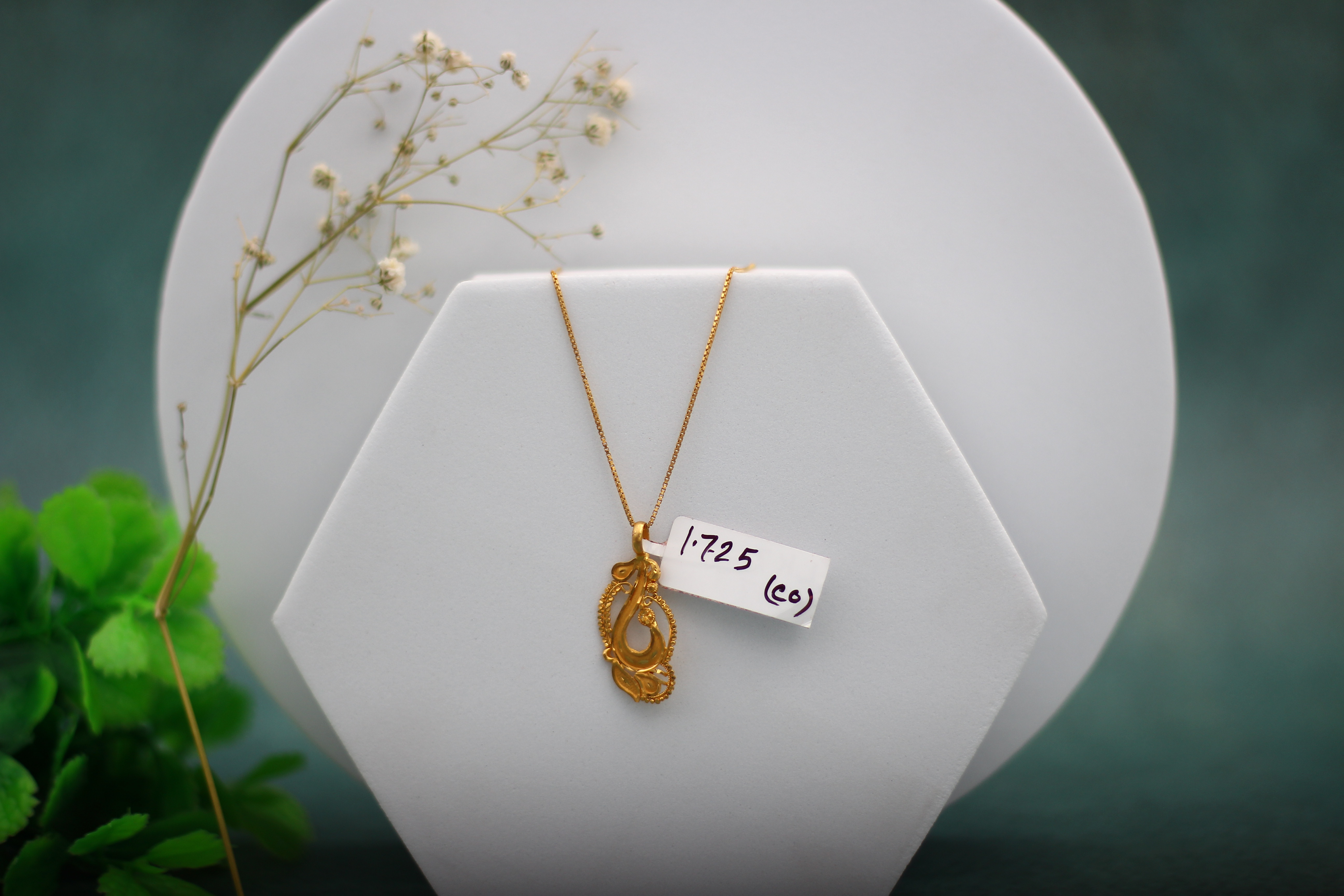 LOCKET (GOLD LOCKET)