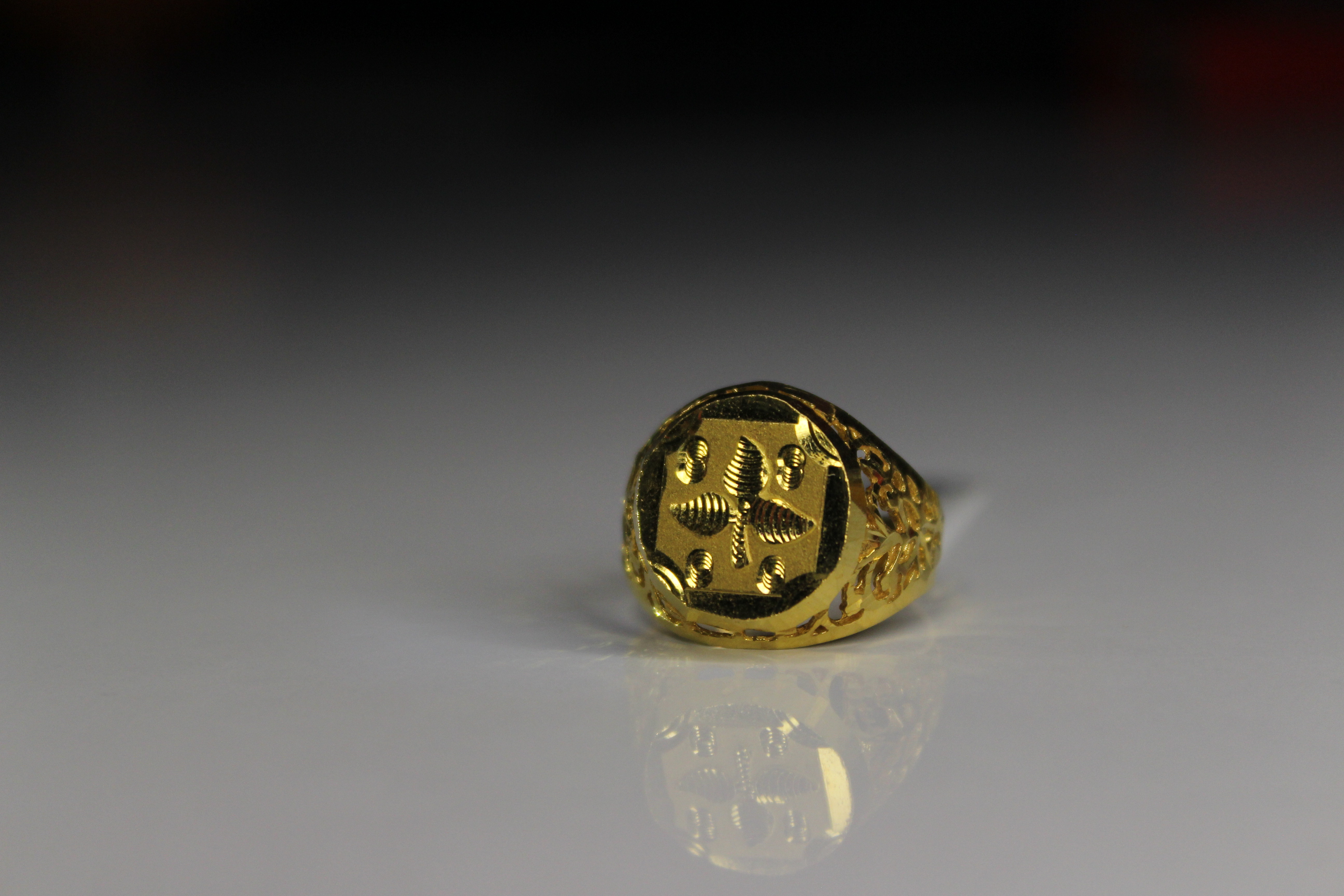 GENTS DESIGN GOLD RING 