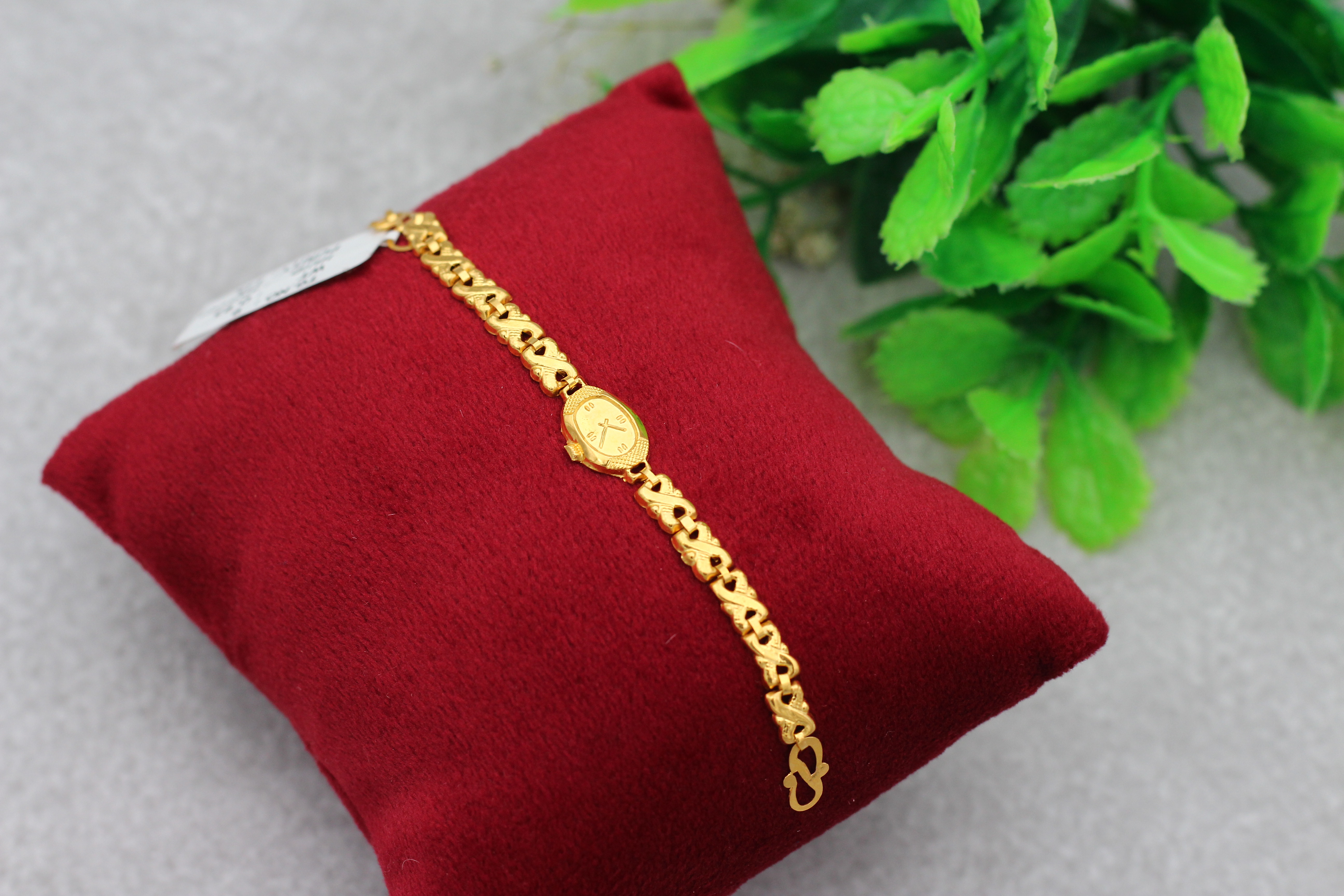 BRACELET (GOLD BRACELET)