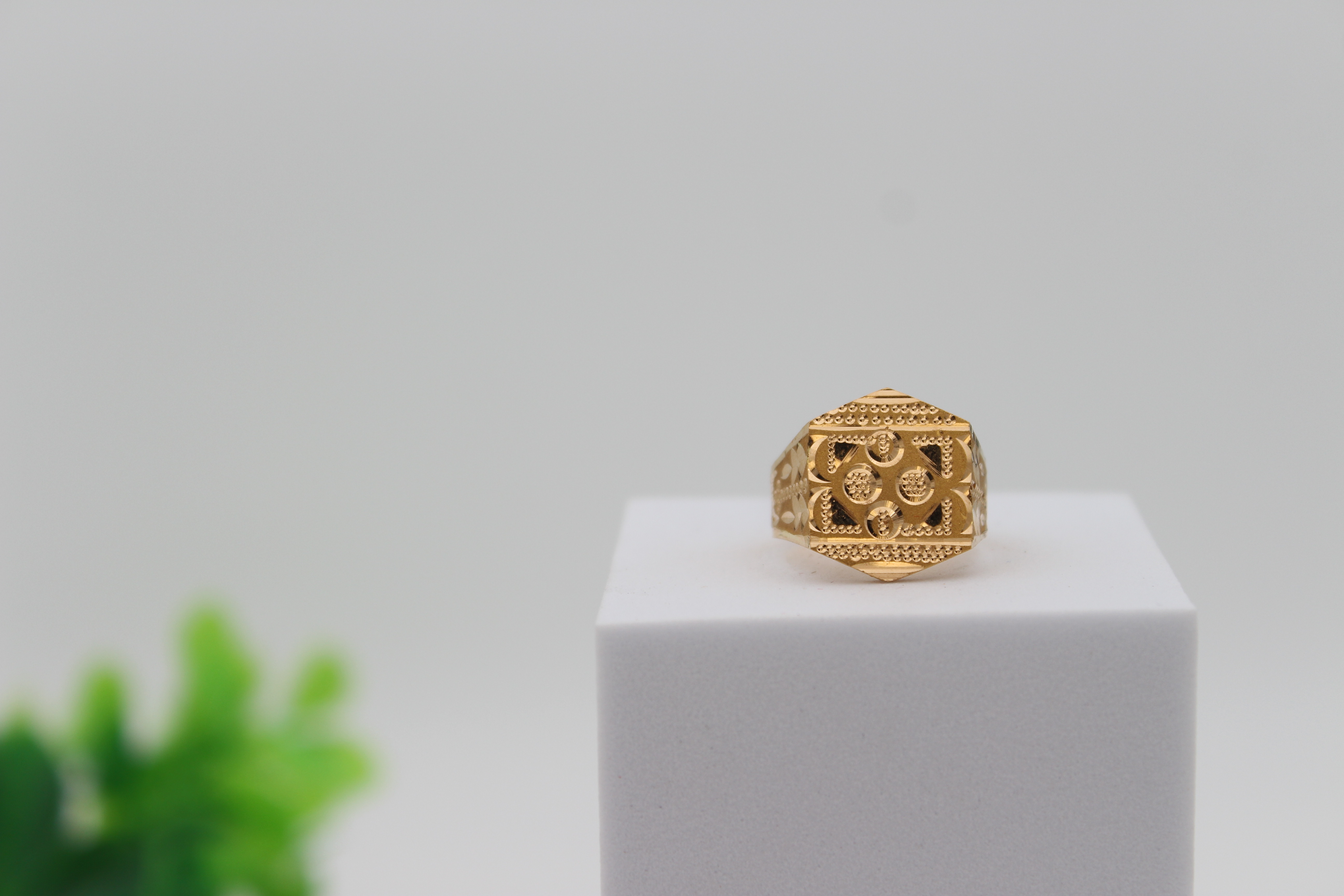 GENTS DESIGN GOLD RING 