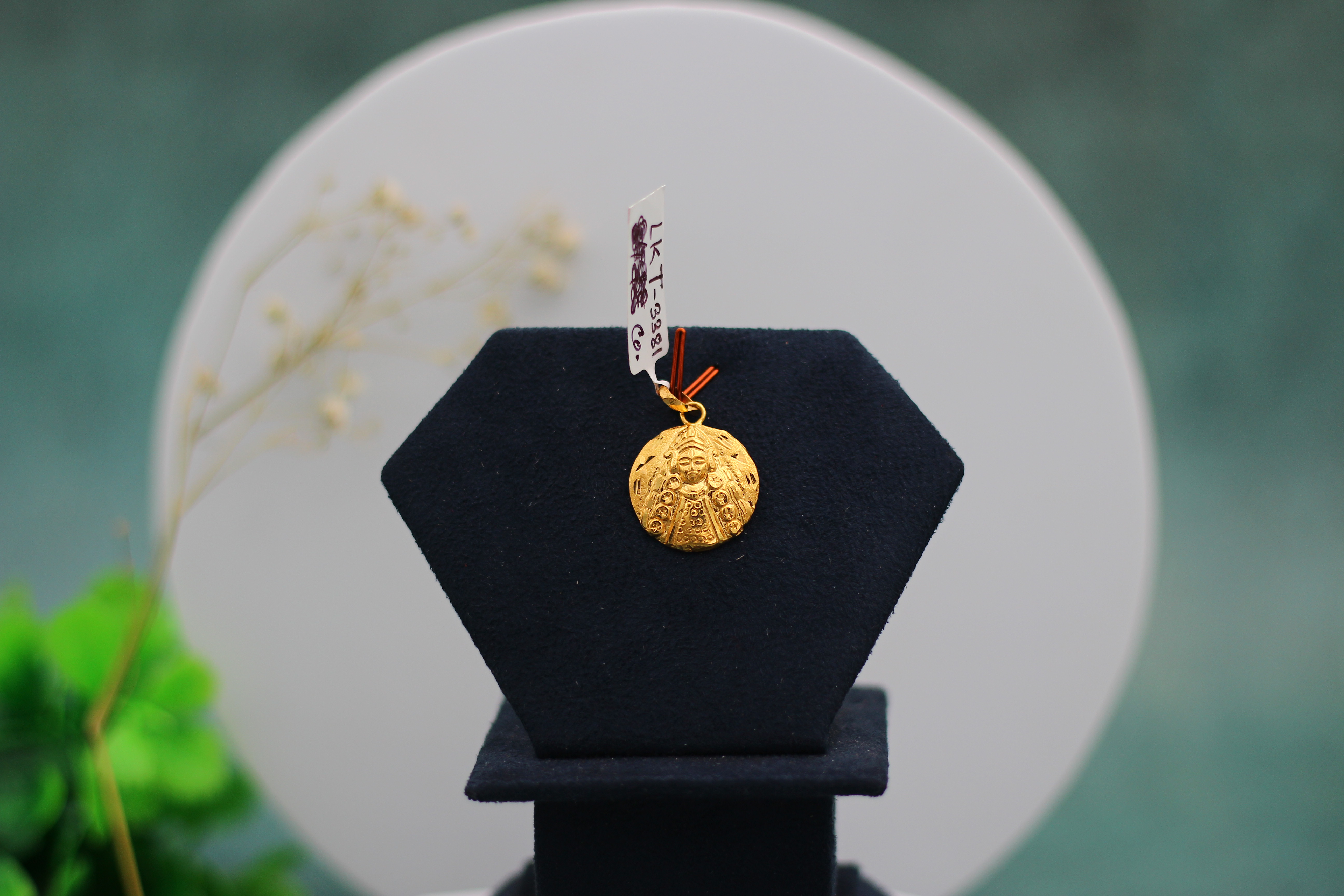 LOCKET (GOLD LOCKET)