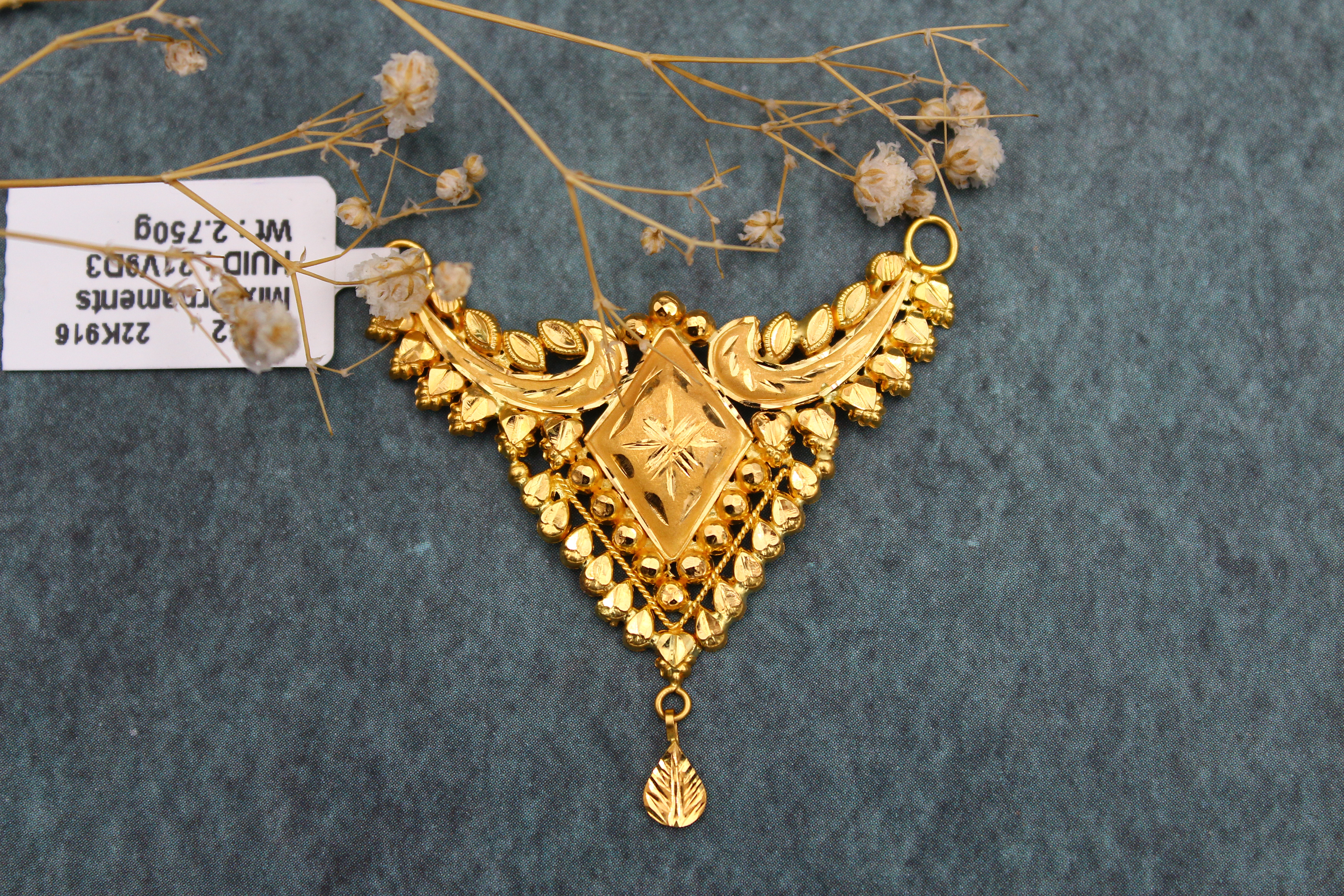 PENDANT (GOLD PENDANT)